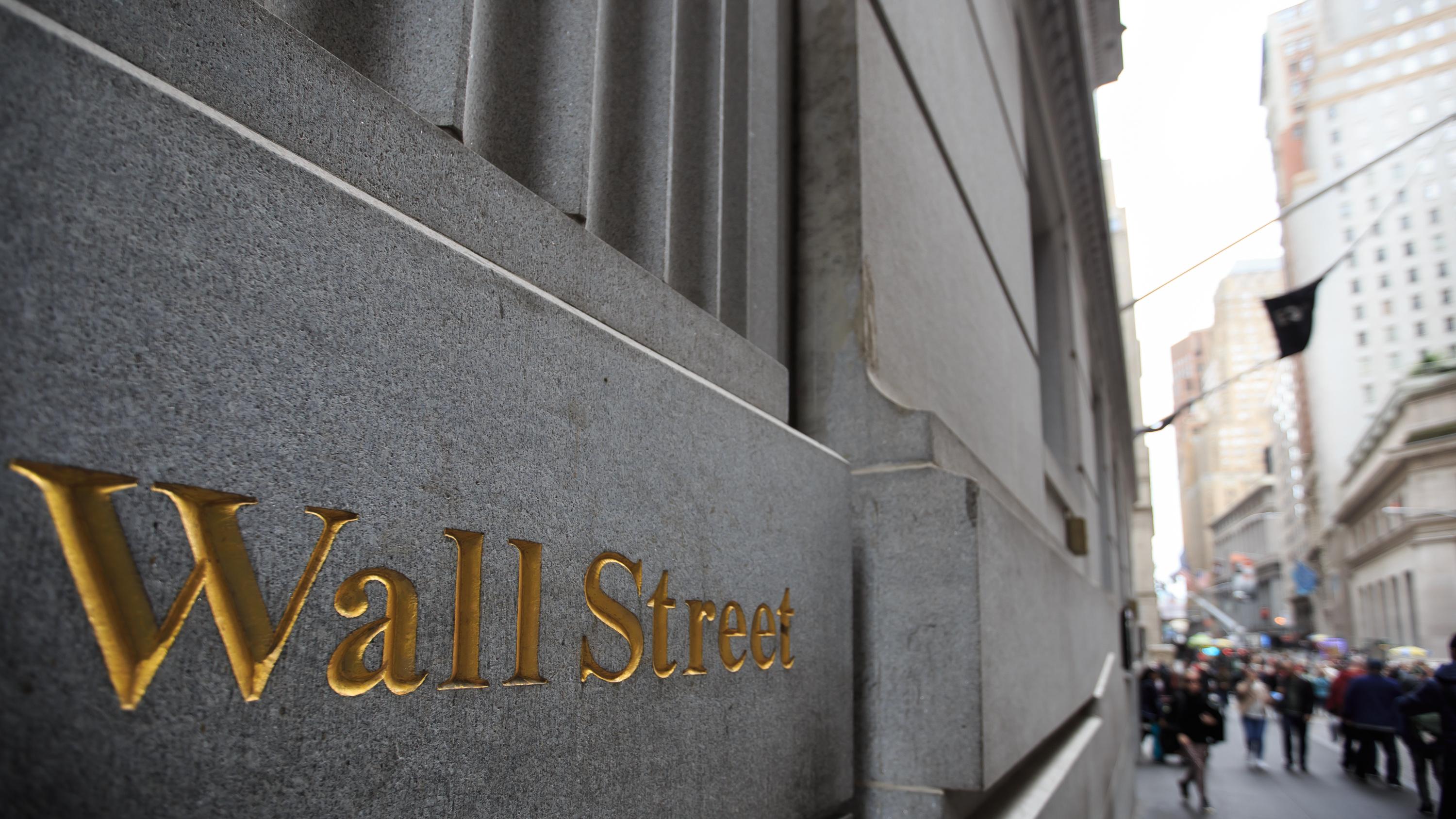 Wall Street termine dans le vert, rassuré par la détente des prix du pétrole