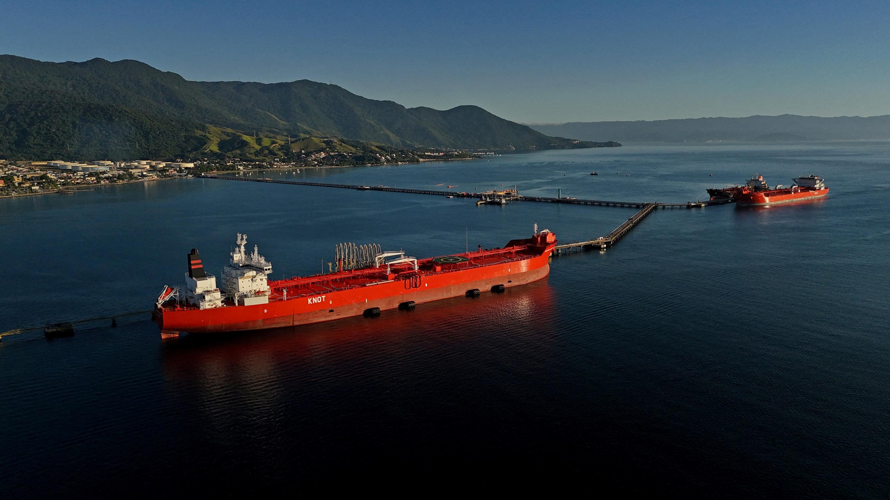 Moyen-Orient: les cours du pétrole s'envolent de plus de 9%, bond inédit pour le Brent