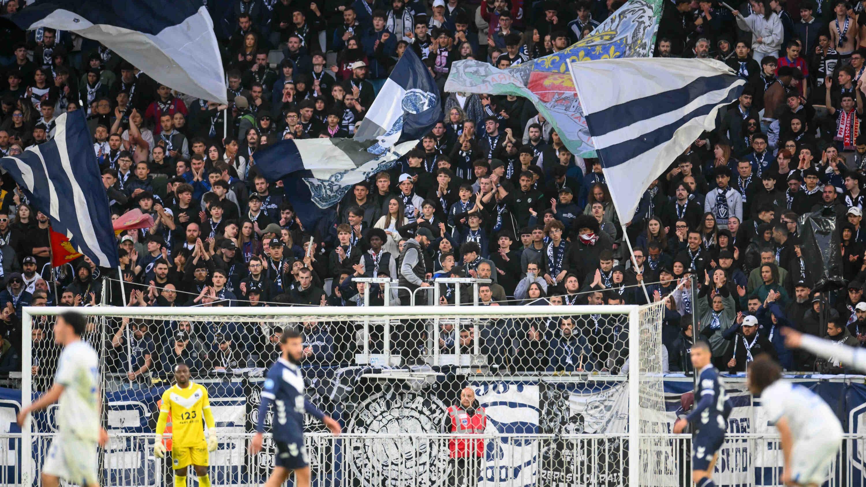 Foot : la première des Girondins à domicile en R1 réunie 11.163 spectateurs