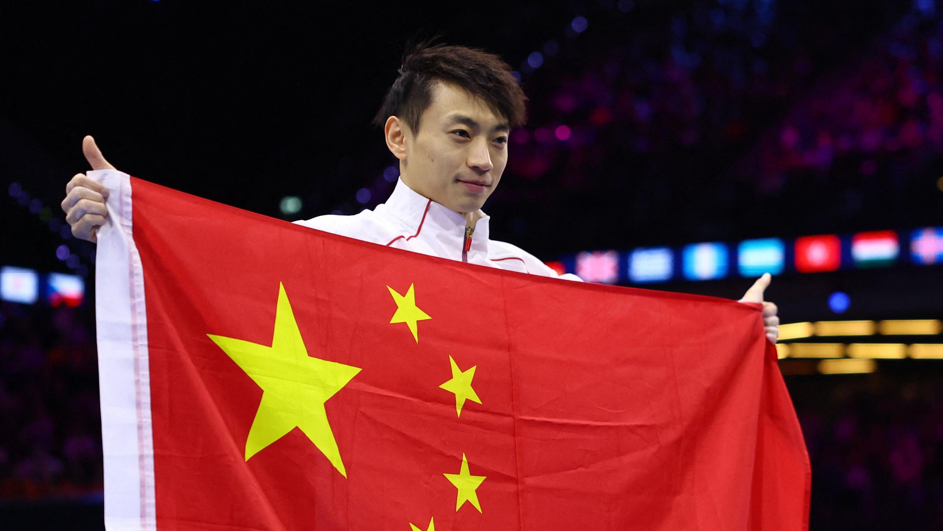 Gymnastique : le Chinois Zou Jingyuan en or aux barres parallèles aux Mondiaux