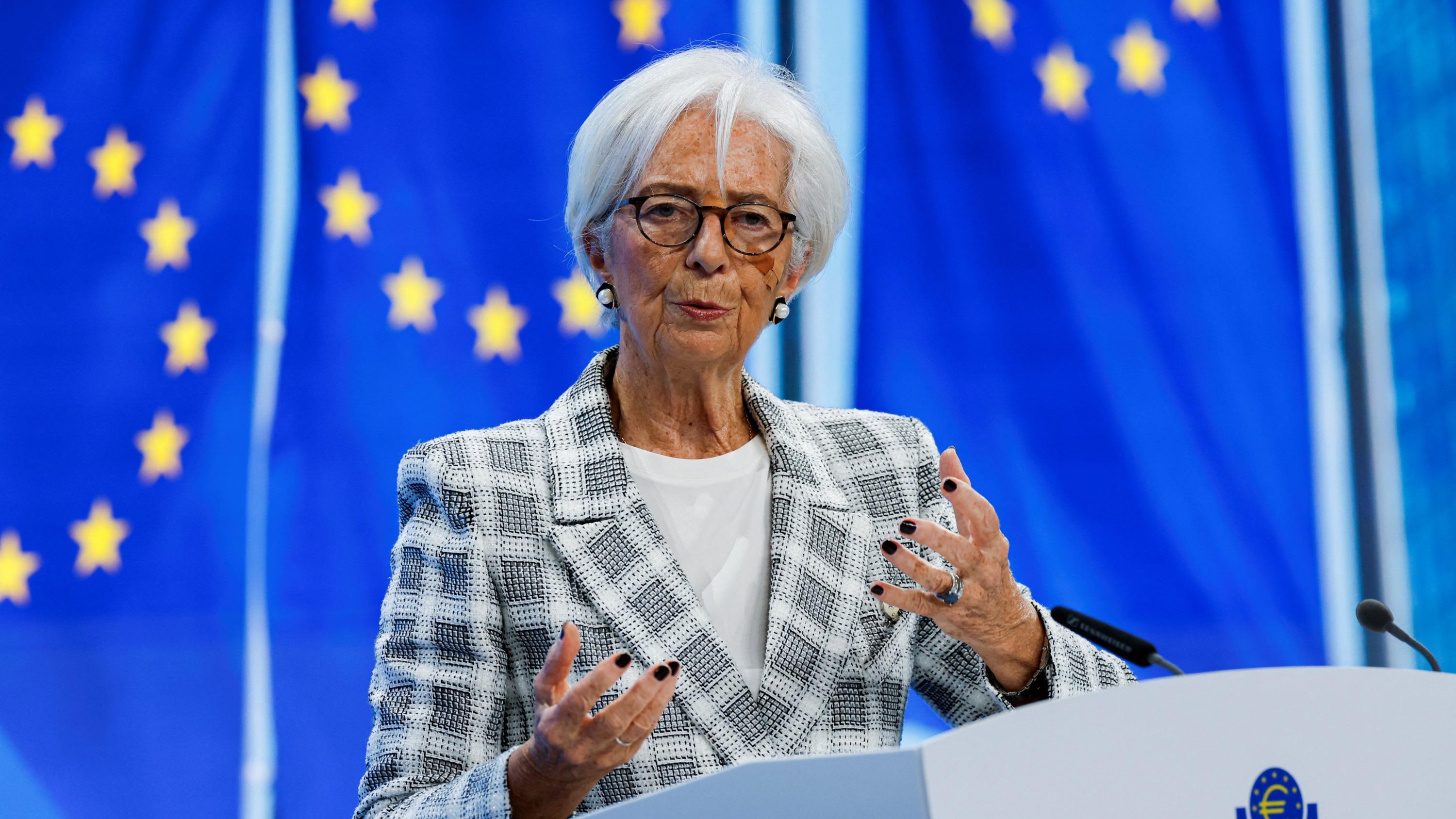 Ministre de l’Économie, présidente de la BCE… Le parcours exceptionnel de Christine Lagarde à la tête des institutions économiques mondiales