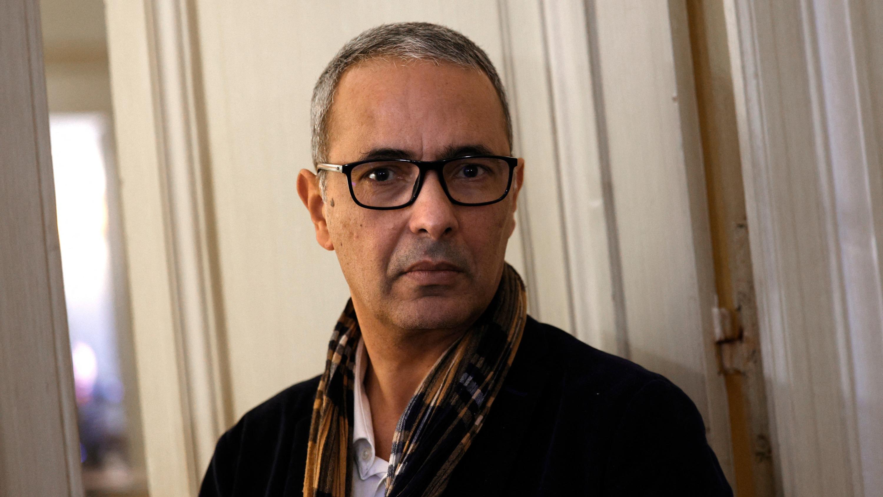 Gallimard réintègre le Salon du livre d’Alger après le scandale autour de l’écrivain Kamel Daoud