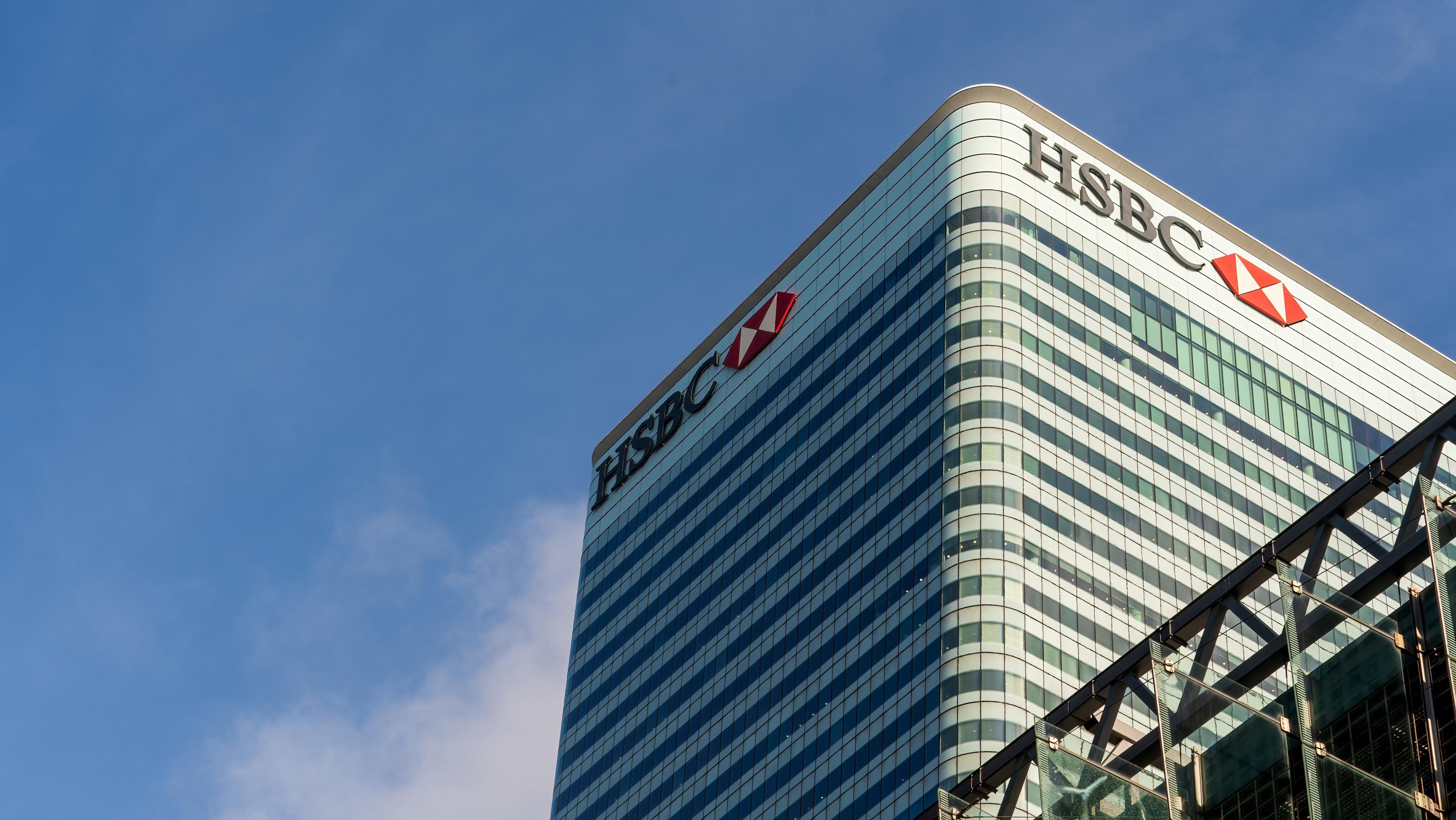 HSBC annonce un bénéfice avant impôt en chute au premier semestre, à 15,8 milliards de dollars