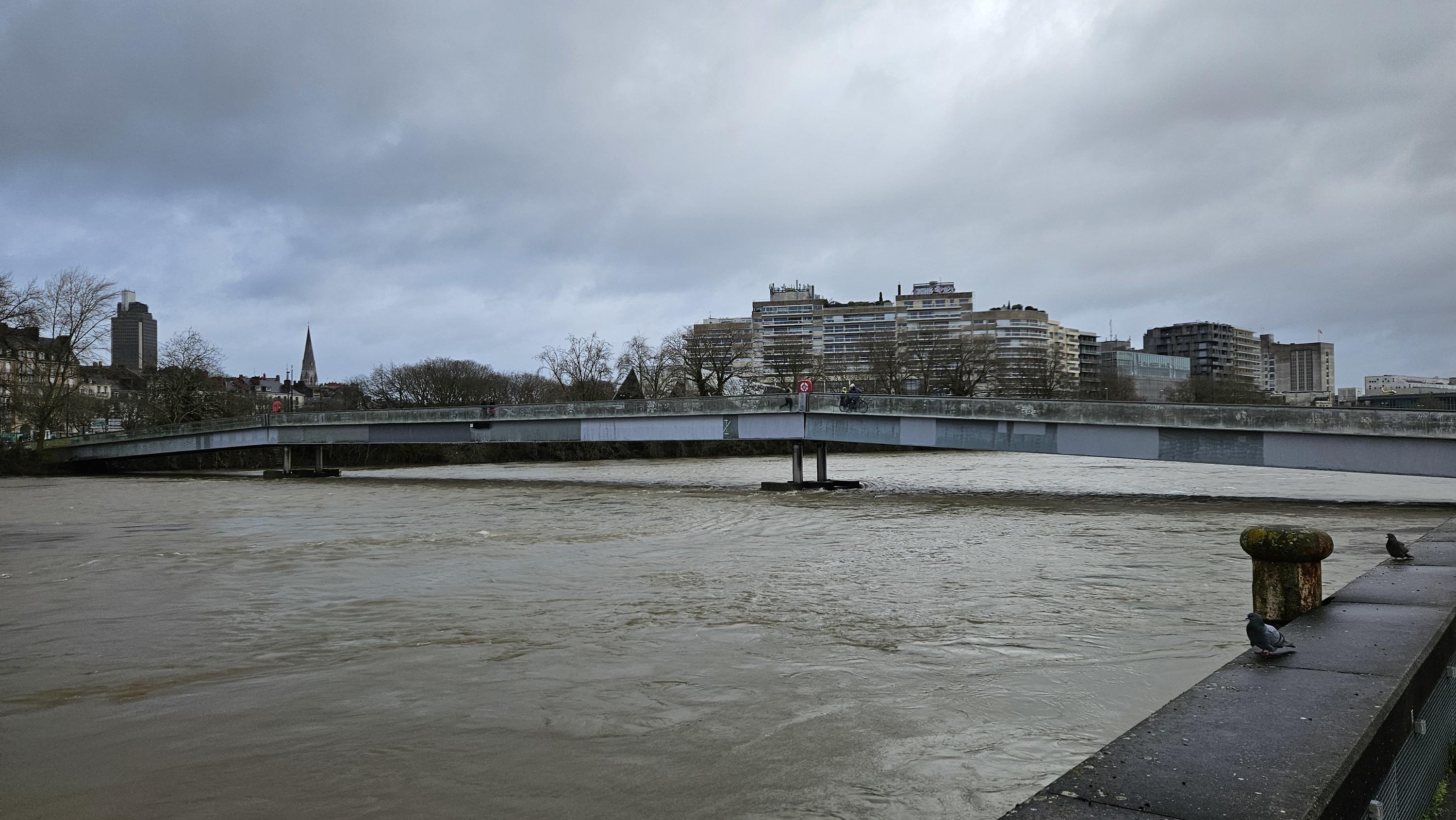 Storm Pedro Triggers Record Flooding in Western France with Multiple Departments on Orange and Red Alerts