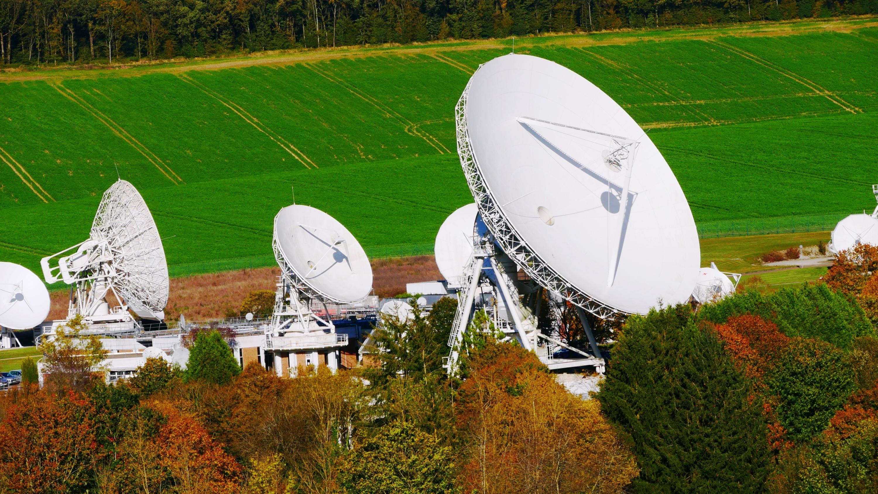 « Un pont entre l’espace et la Terre » : à Bercenay-en-Othe, la renaissance du téléport d’Orange grâce au « New Space »