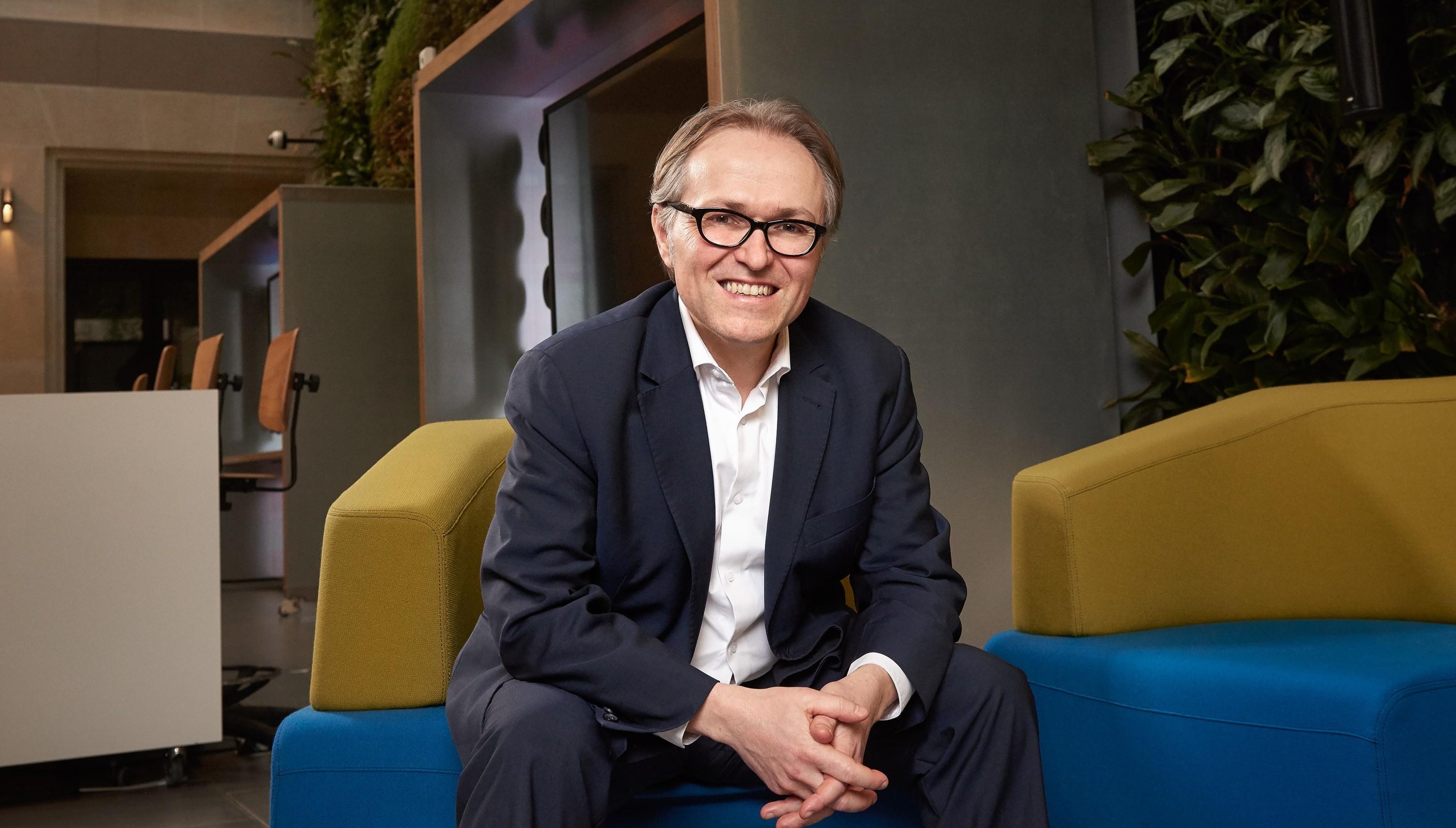 Étienne de Rocquigny : « Le bonheur consiste à tenter de “gagner sa vie” en se réalisant soi-même »