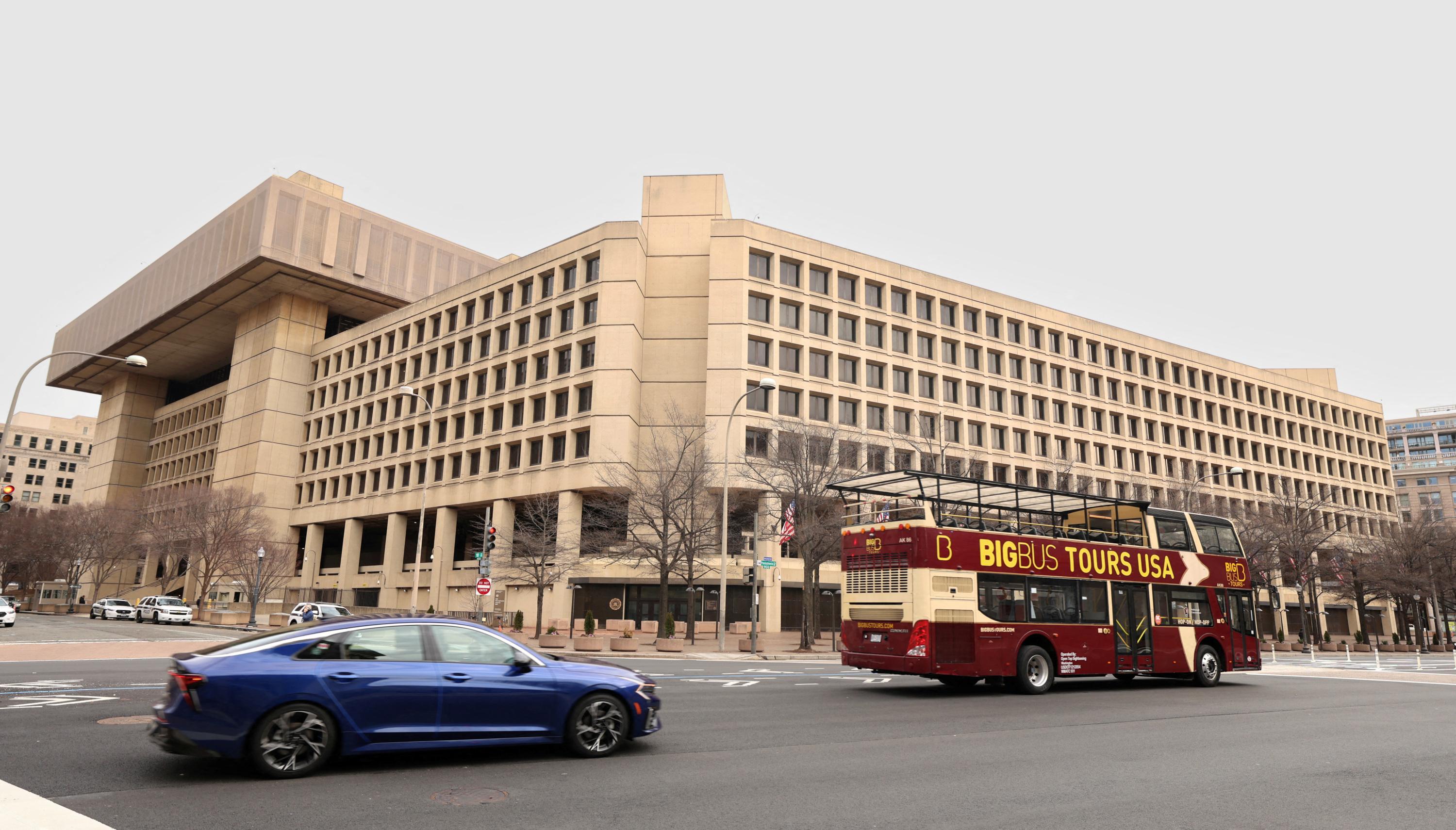 Aux États-Unis, des hackers affirment avoir piraté les données de milliers d’agents du FBI