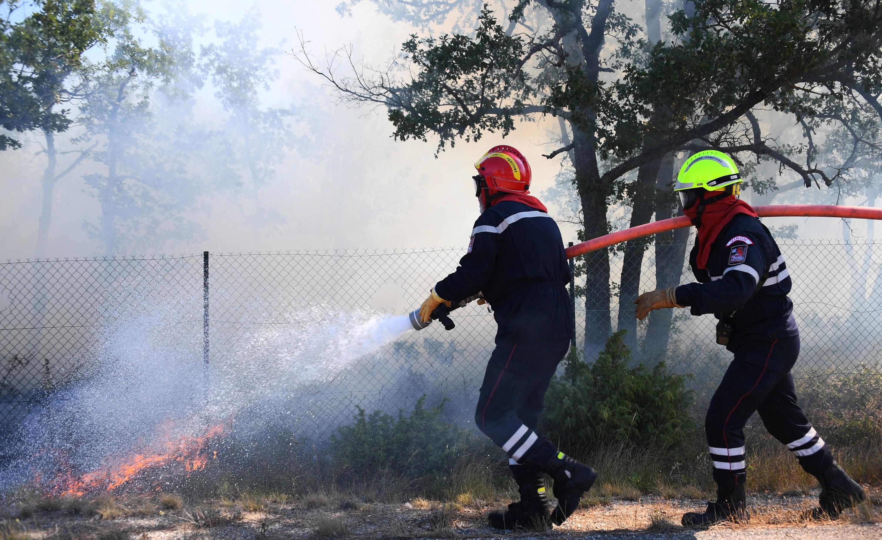 Var : trois personnes arrêtées après la mort d’une sexagénaire, retrouvée dans sa maison incendiée