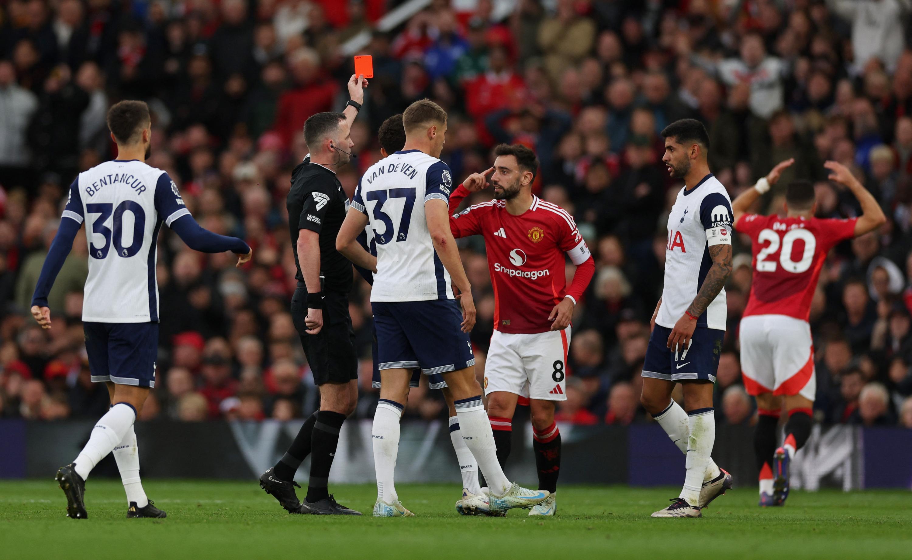 Premier League : carton rouge annulé pour Bruno Fernandes