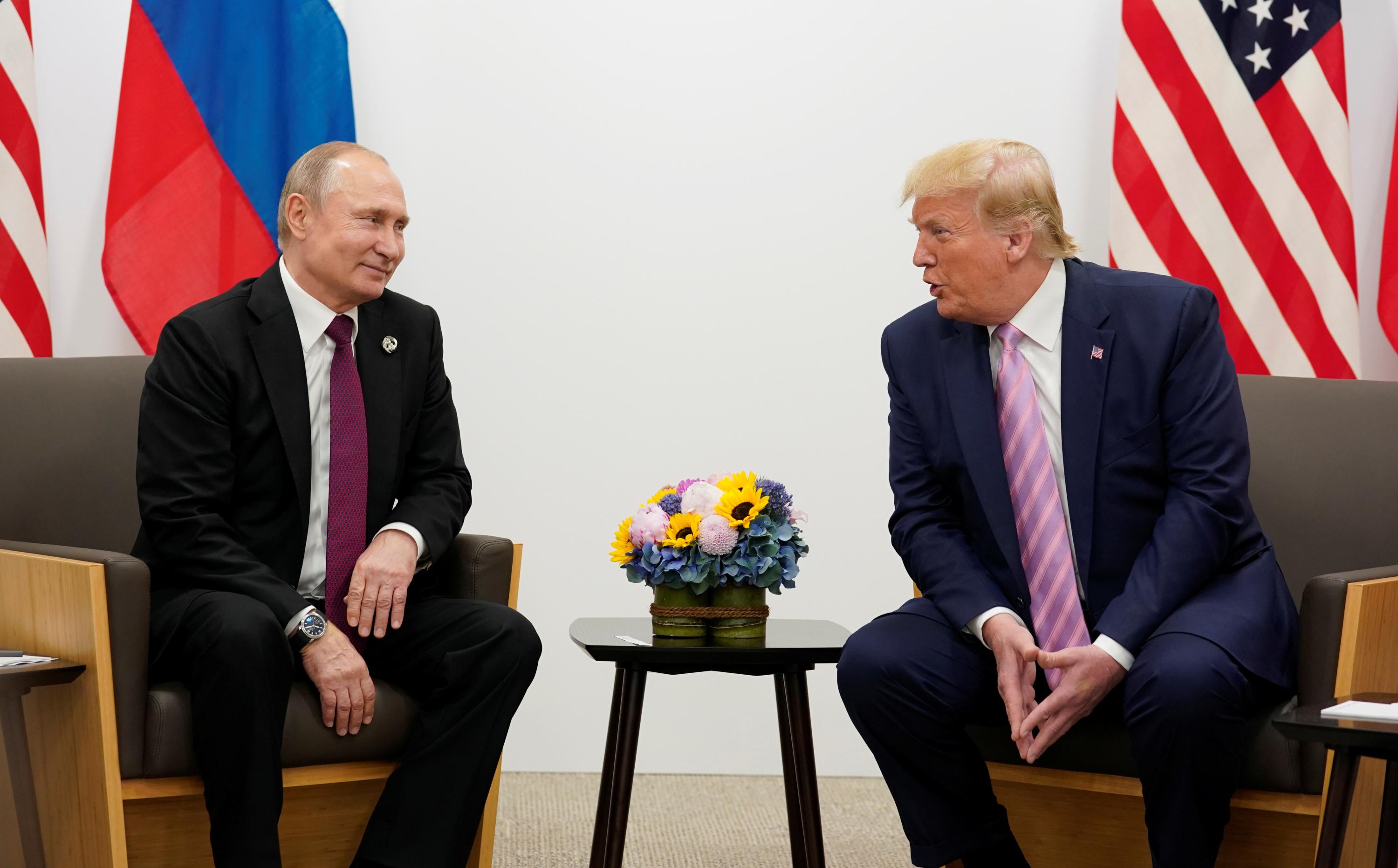 Entre Donald Trump et Vladimir Poutine, les tractations débutent sur le dossier ukrainien