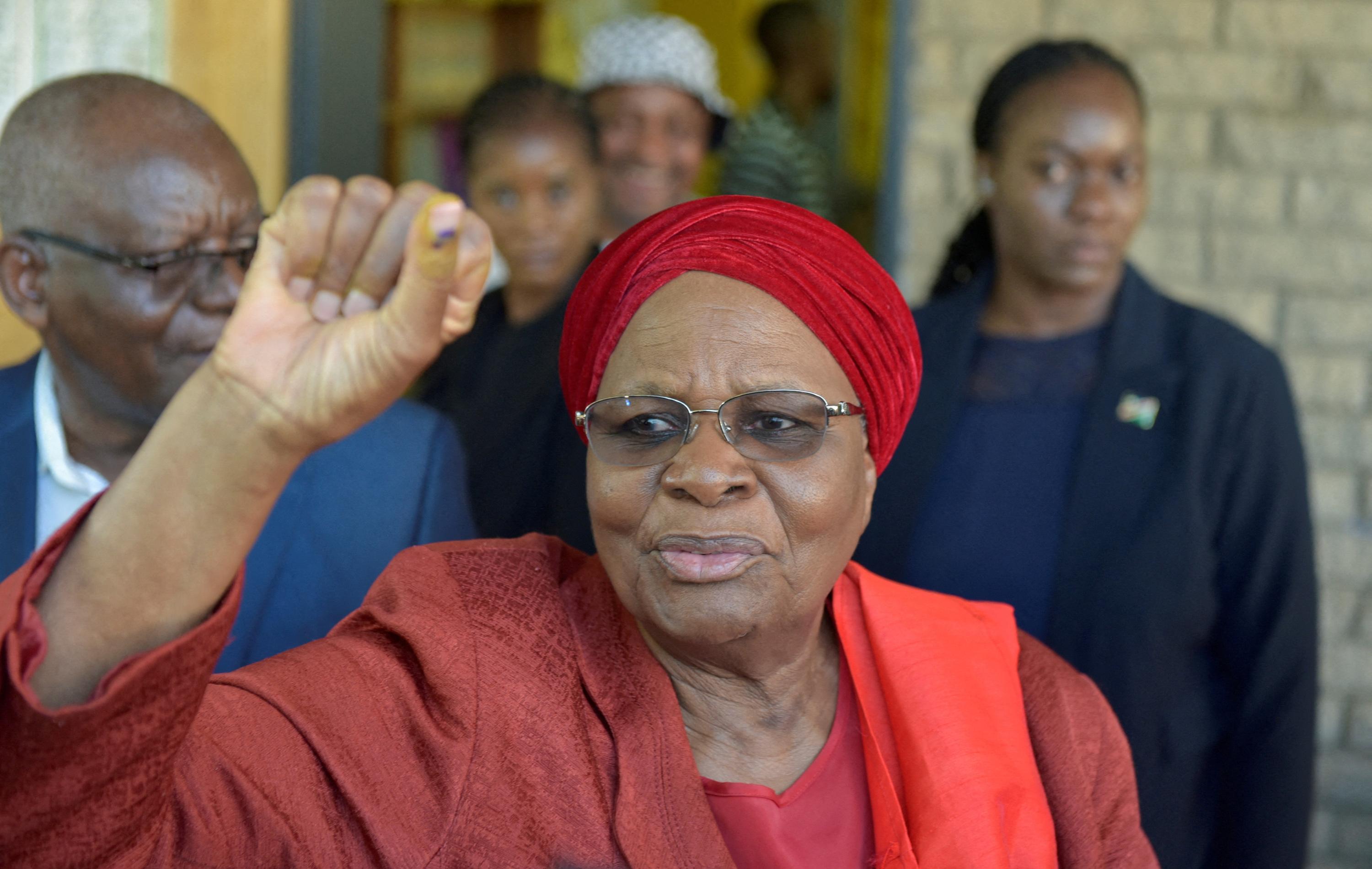 La Namibie élit Netumbo Nandi-Ndaitwah, sa première femme présidente