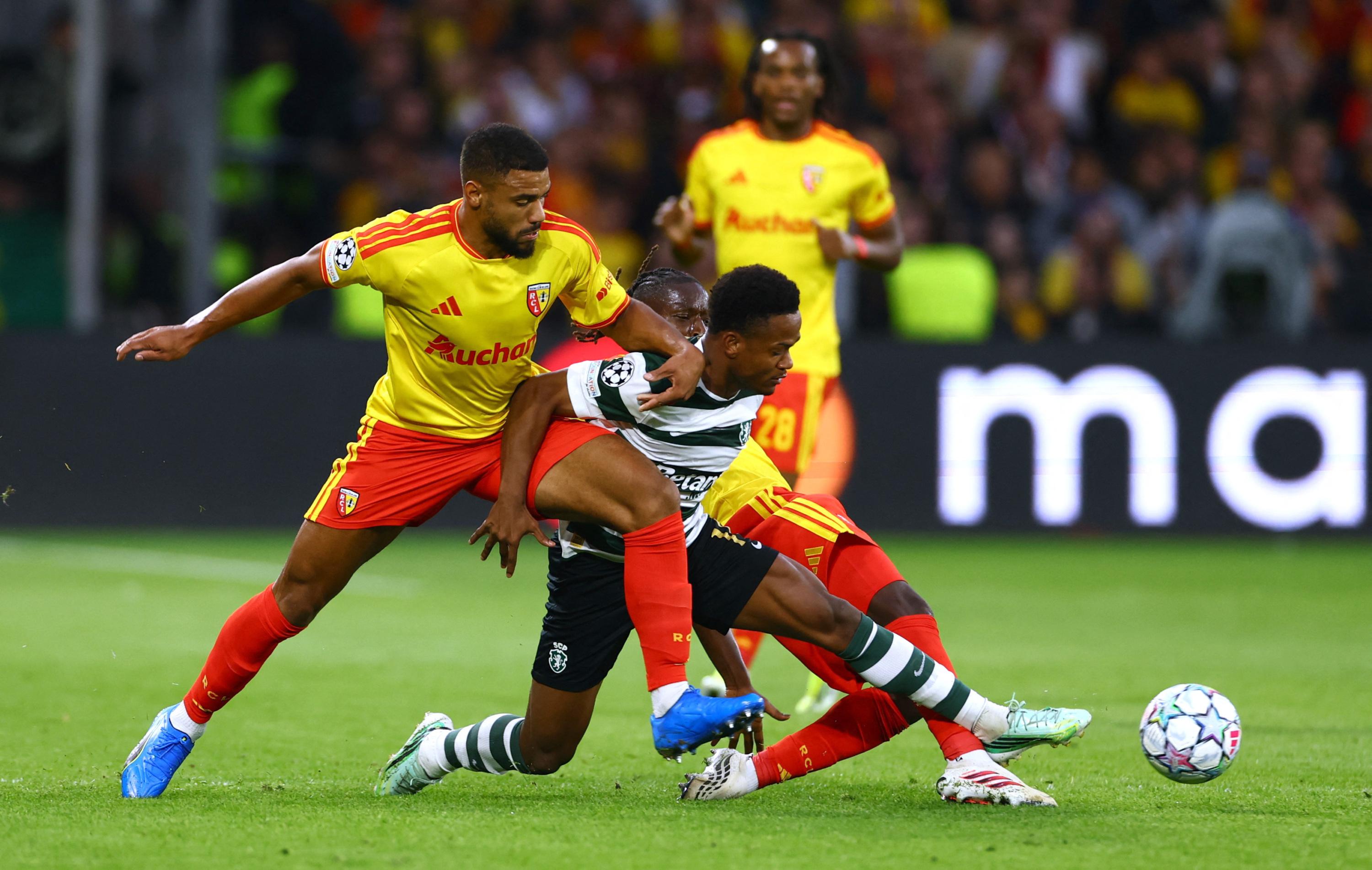 EN DIRECT - Lens-Sporting : coup de froid à Bollaert, les Portugais devant au score mais les Nordistes poussent dans un match fou