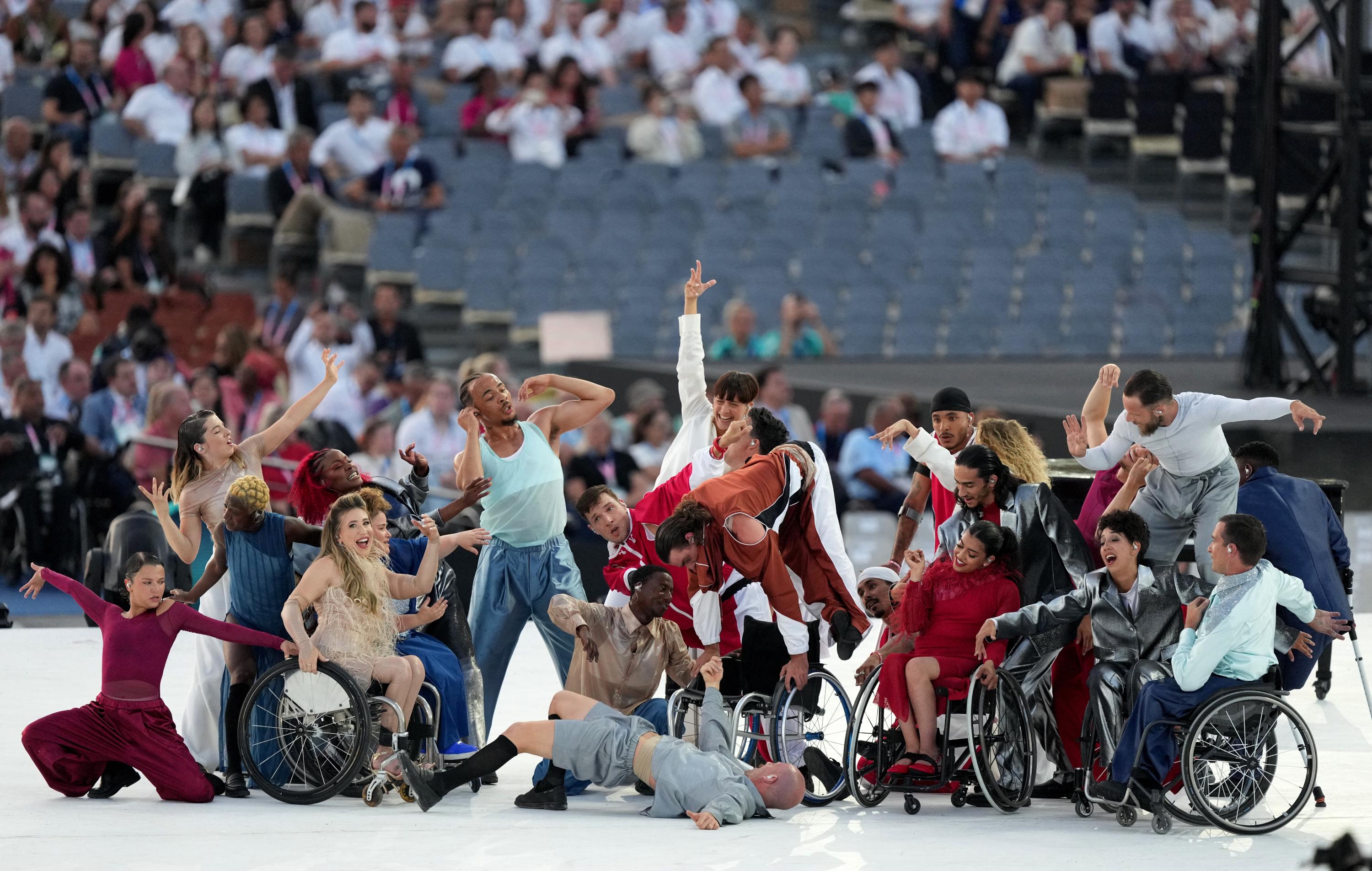 «J’ai essayé de profiter de chaque seconde» : la cérémonie d’ouverture des Paralympiques racontée par ses danseurs