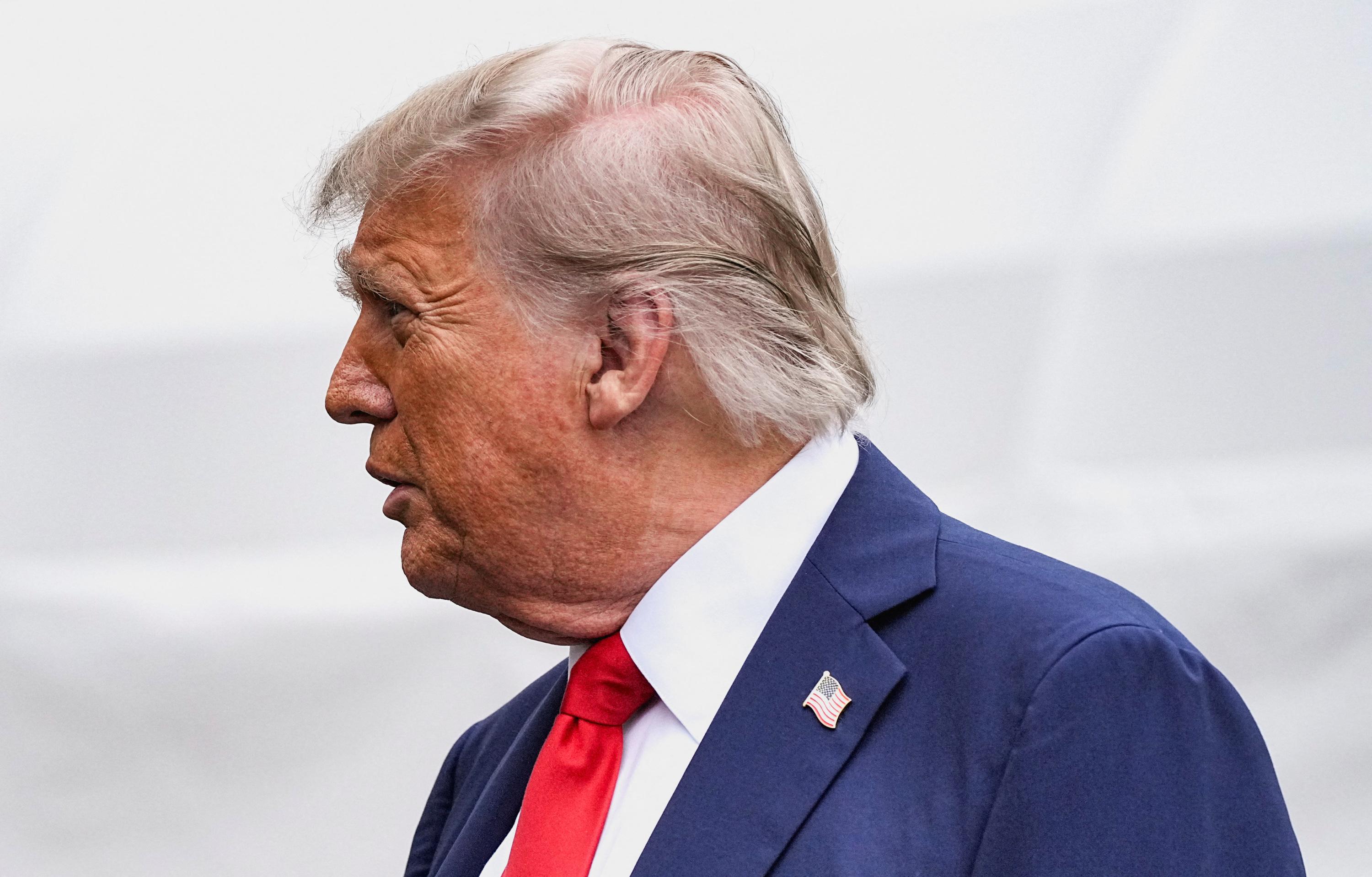 Donald Trump ordonne de nouvelles opérations antimigrants à Los Angeles, Chicago et New York, «le noyau central du pouvoir démocrate»