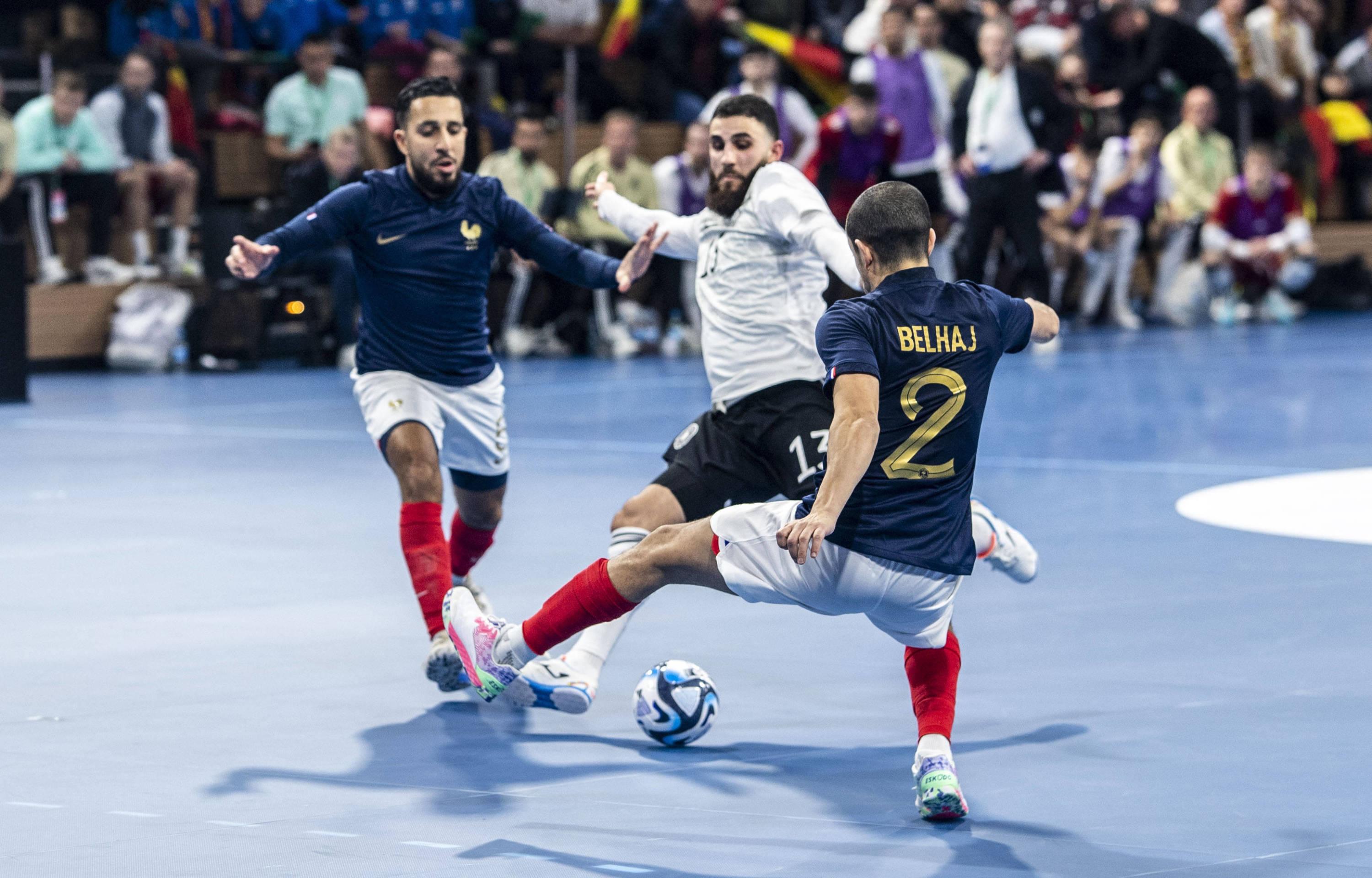 Futsal : L’équipe de France qualifiée en demi-finale de Coupe du monde après sa victoire sur le Paraguay (2-1)