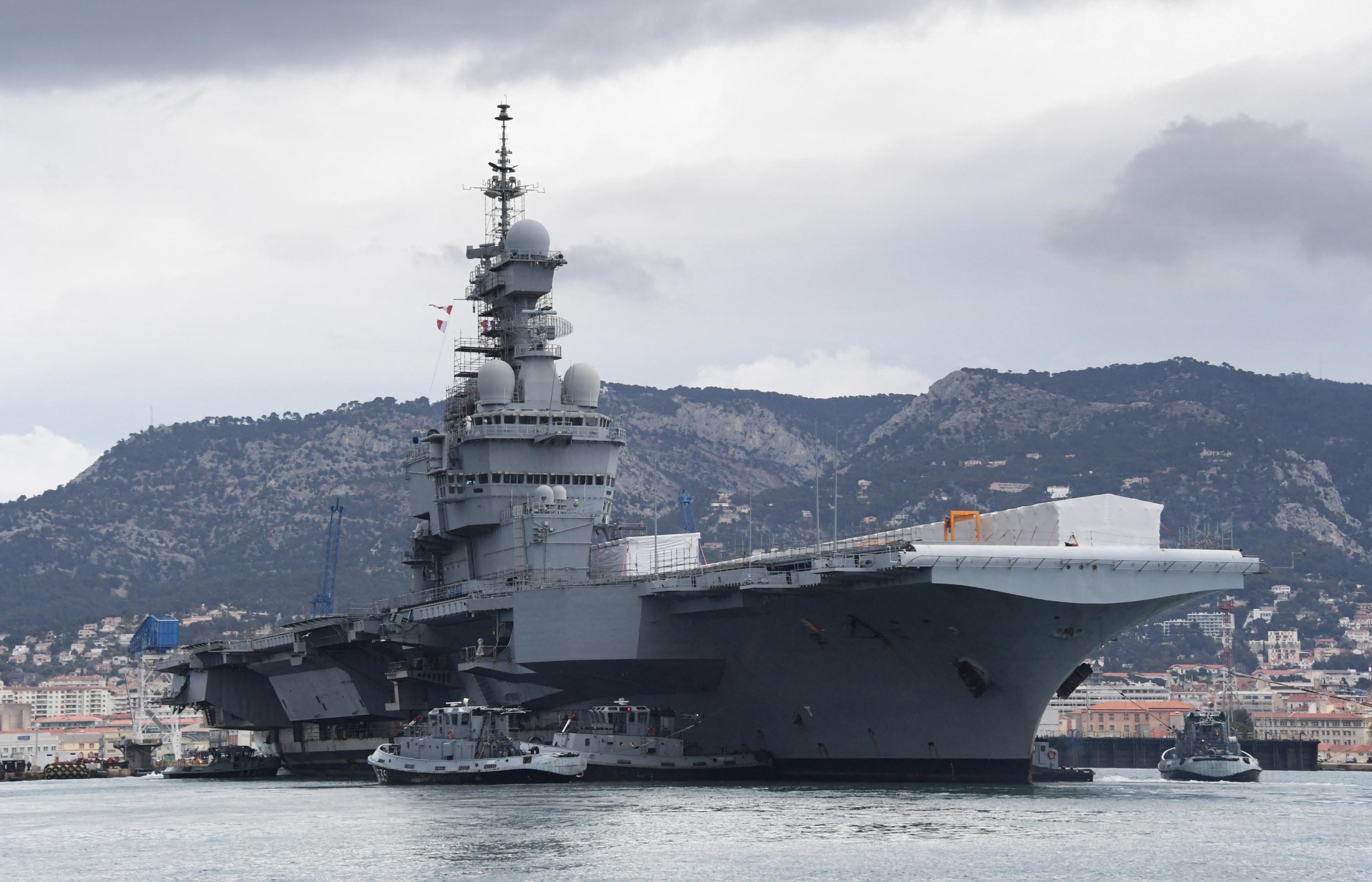 Un incendie se déclare à bord du porte-avions Charles-de-Gaulle en plein chantier