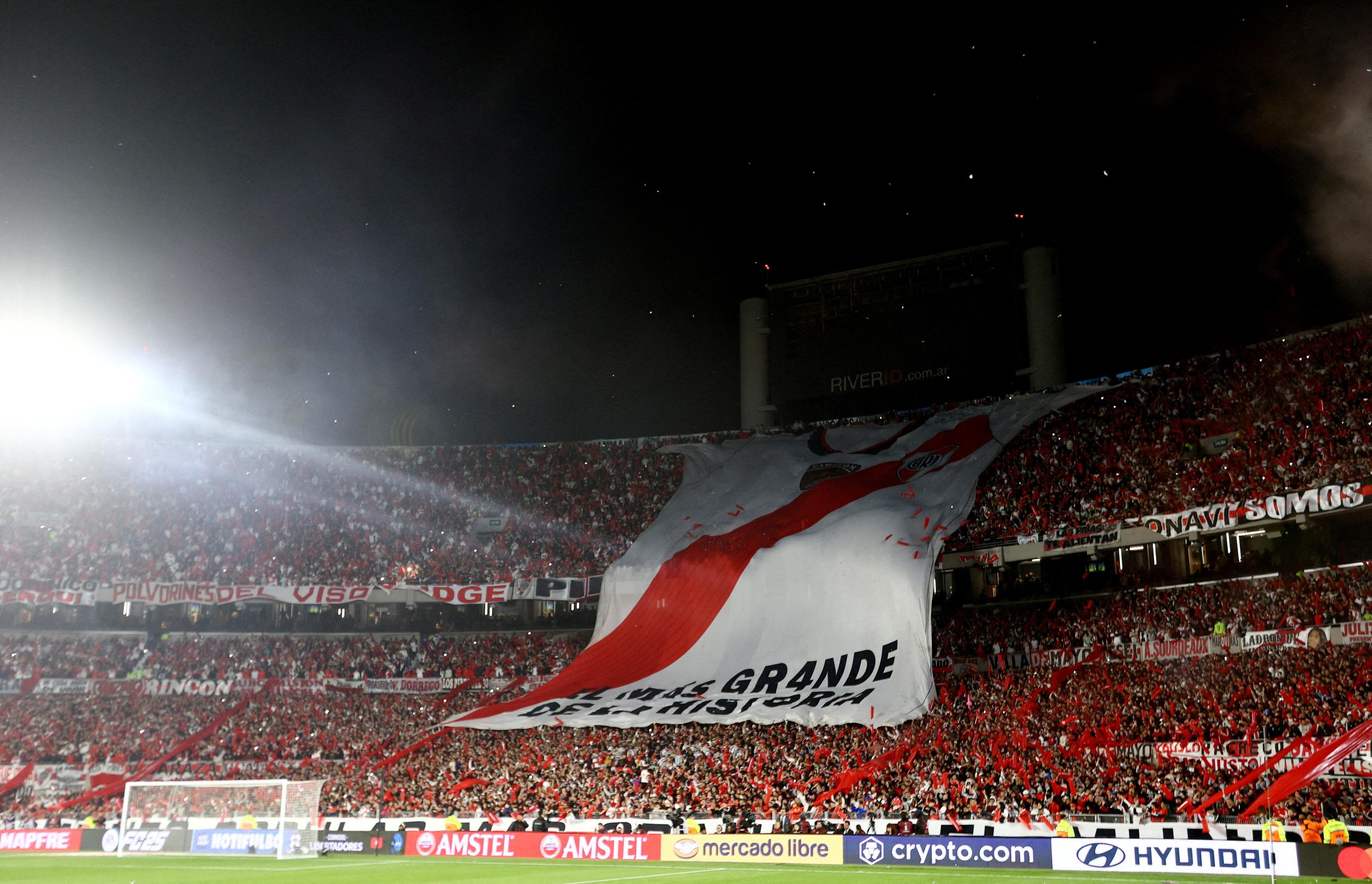 Foot : polémique en Argentine après l’interdiction aux supporters de River Plate d’arborer un drapeau des Malouines