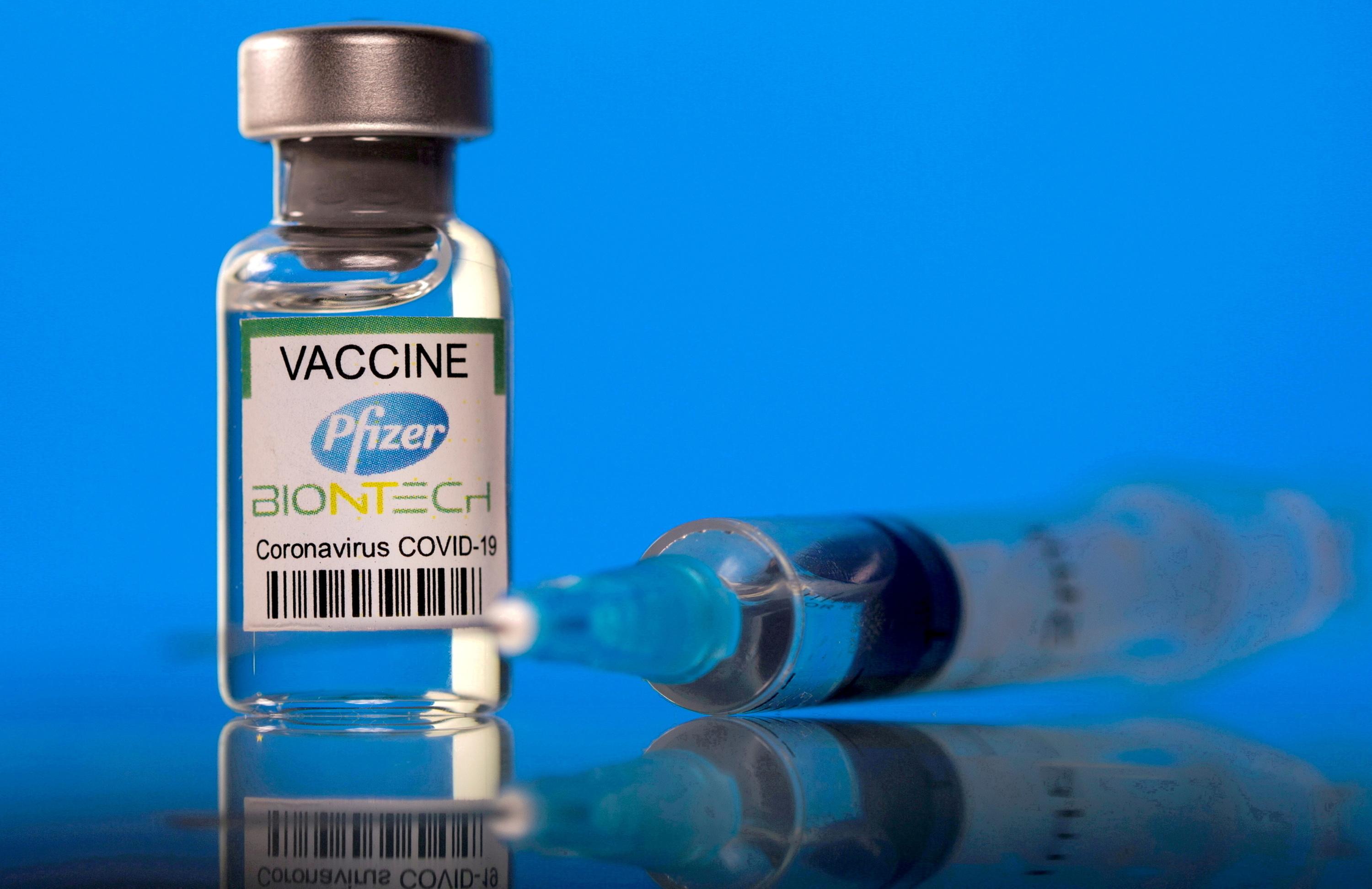 covid 19 pfizer demande aux etats unis d autoriser une 3e dose du vaccin pour tous les adultes