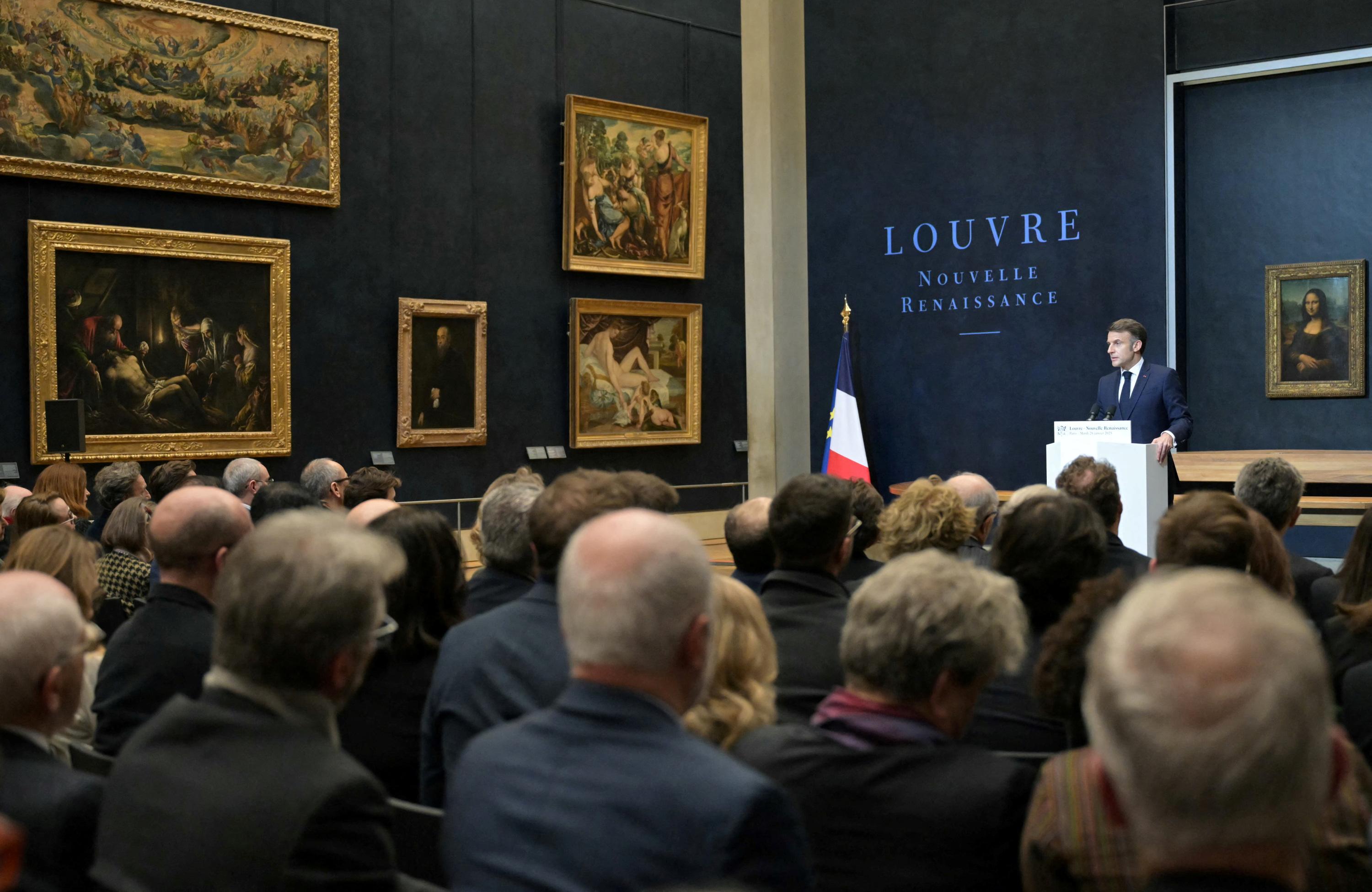 Emmanuel Macron lance un nouveau Grand Louvre