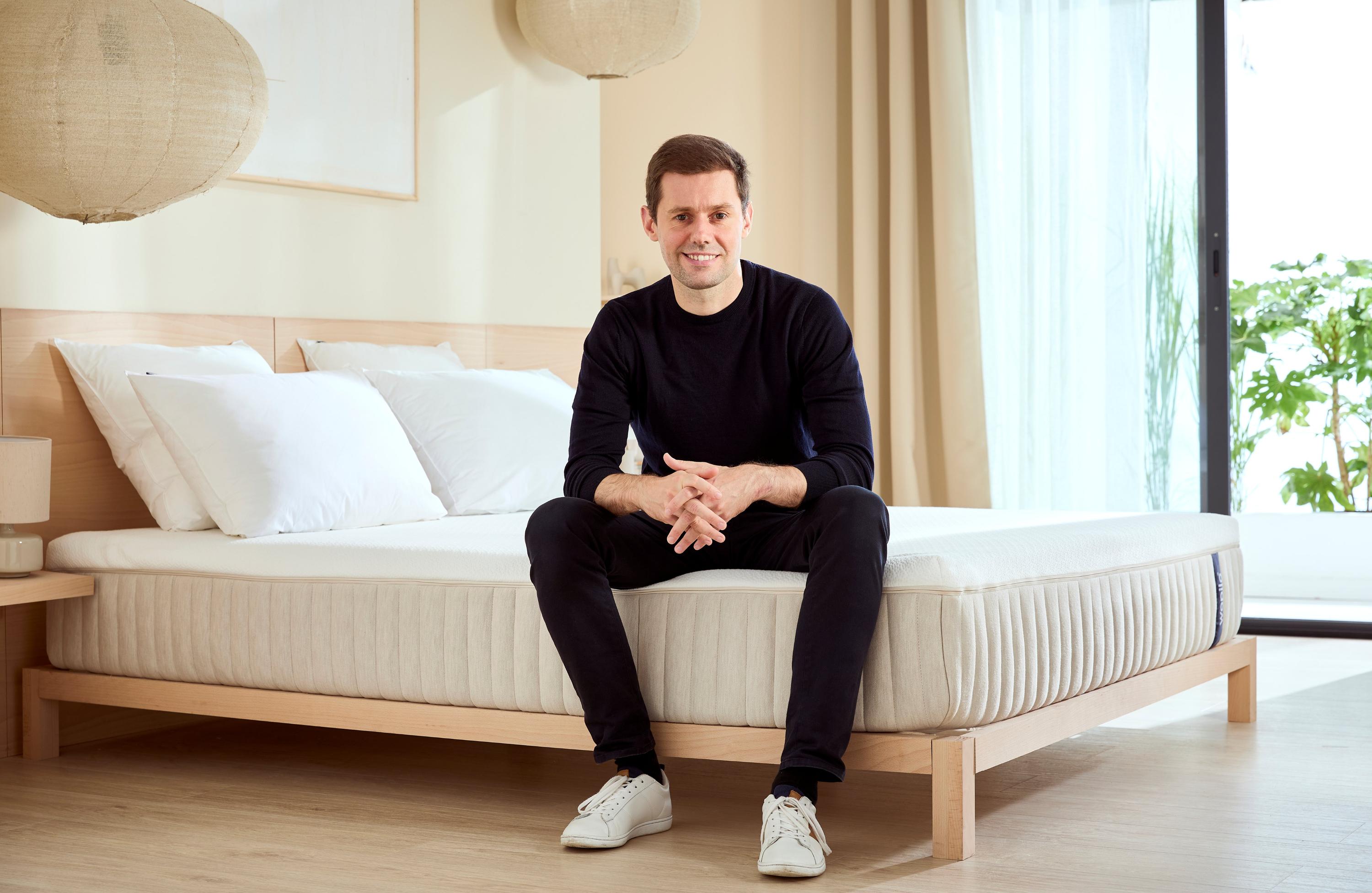 «J’avais des problèmes de sommeil, j’ai créé ma société de literie» : aujourd’hui, il vend 50.000 oreillers par an et emploie 12 personnes