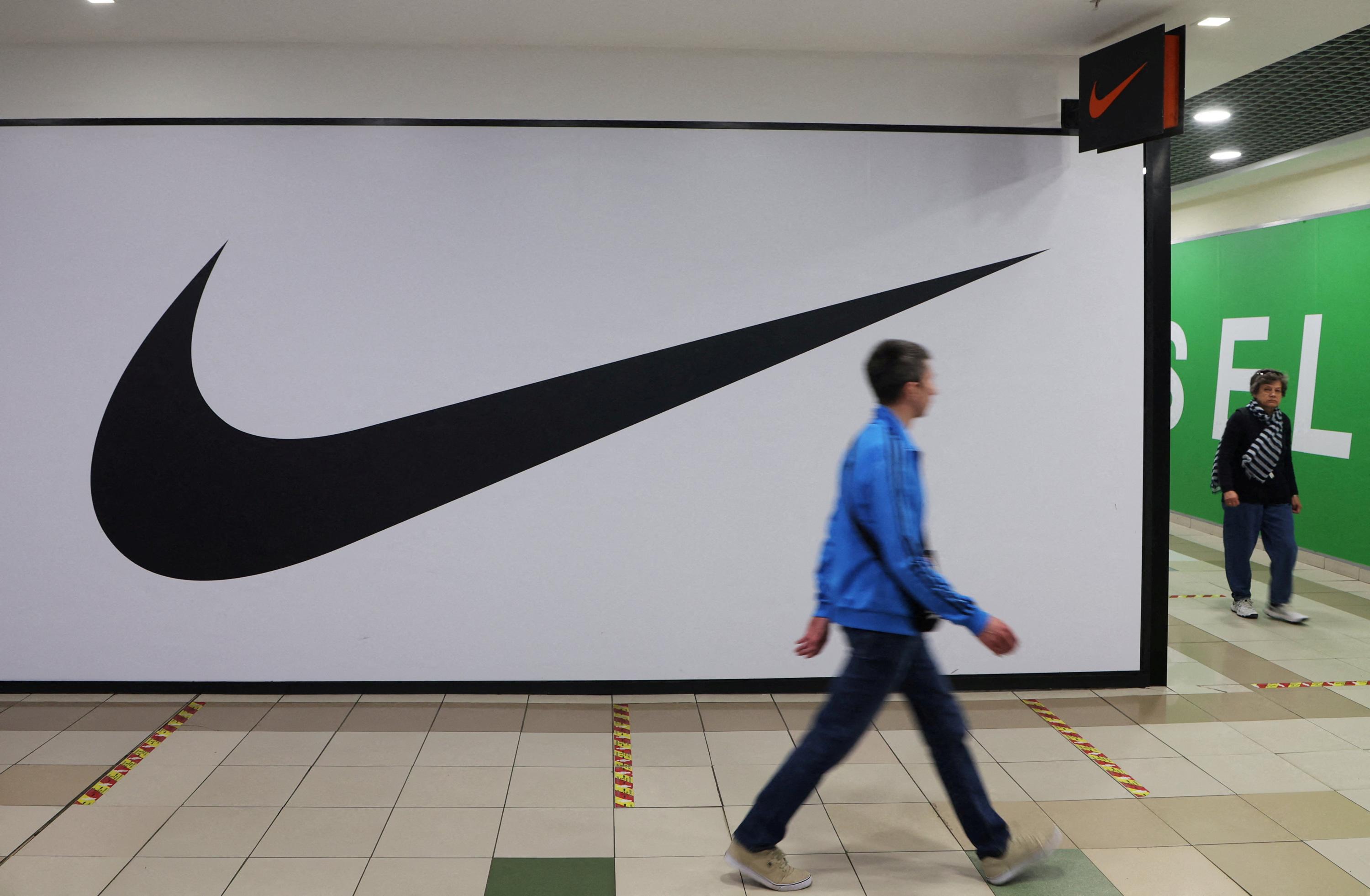 Nike quitte définitivement le marché et ne rouvrira pas ses magasins