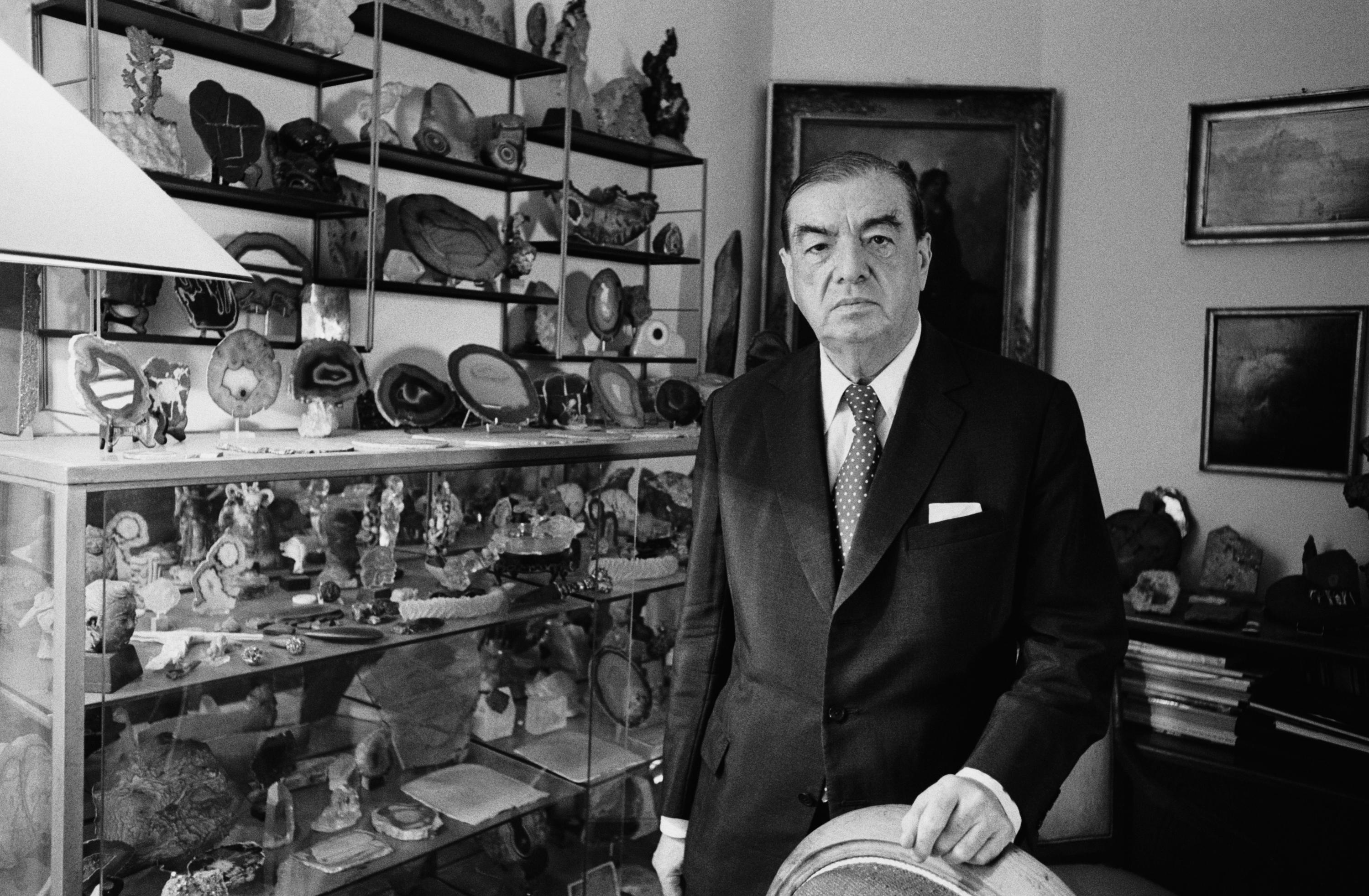 Insolite et poétique, la collection de minéraux de Roger Caillois exposée à L’École des Arts Joailliers