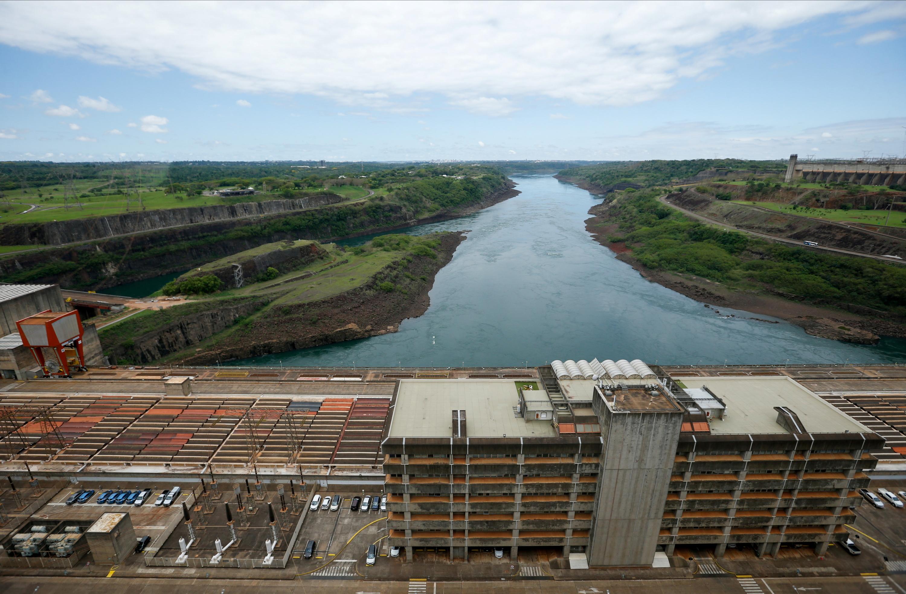 L’Uruguay et le Paraguay, deux pays d’Amérique du Sud qui ne consomment que de l’électricité renouvelable