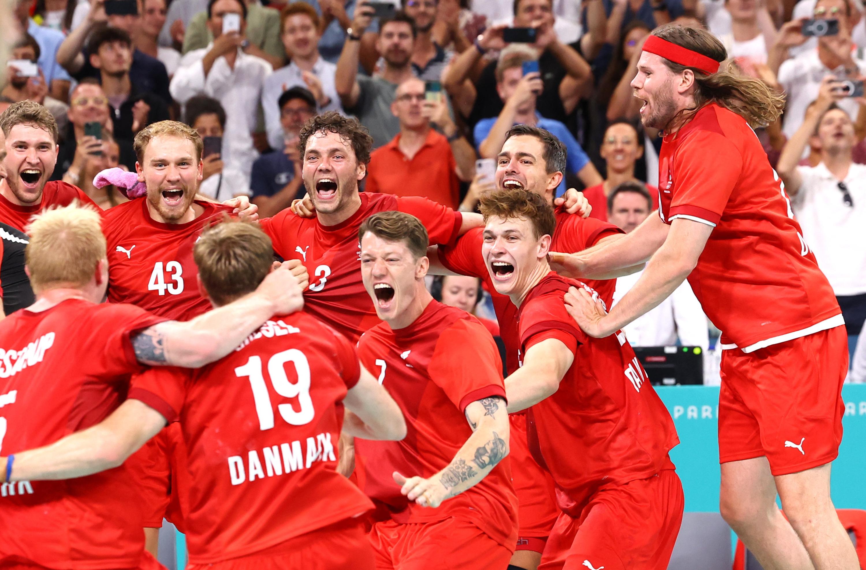 JO - Handball : les Danois en or pour la deuxième fois en écrasant l'Allemagne