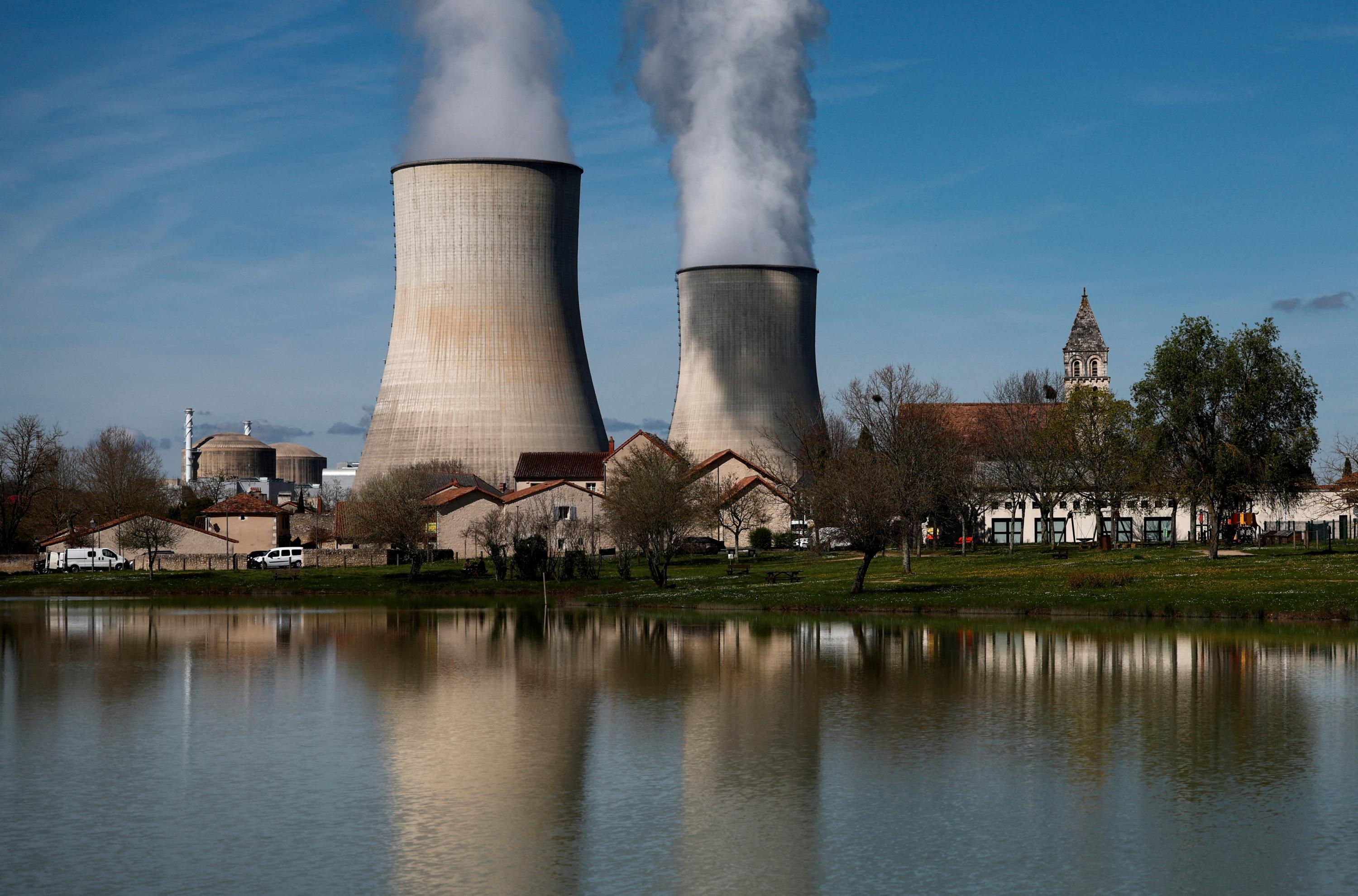 Aucun impact sur le parc nucléaire français après la confirmation de nouvelles fissures à Civaux, selon EDF