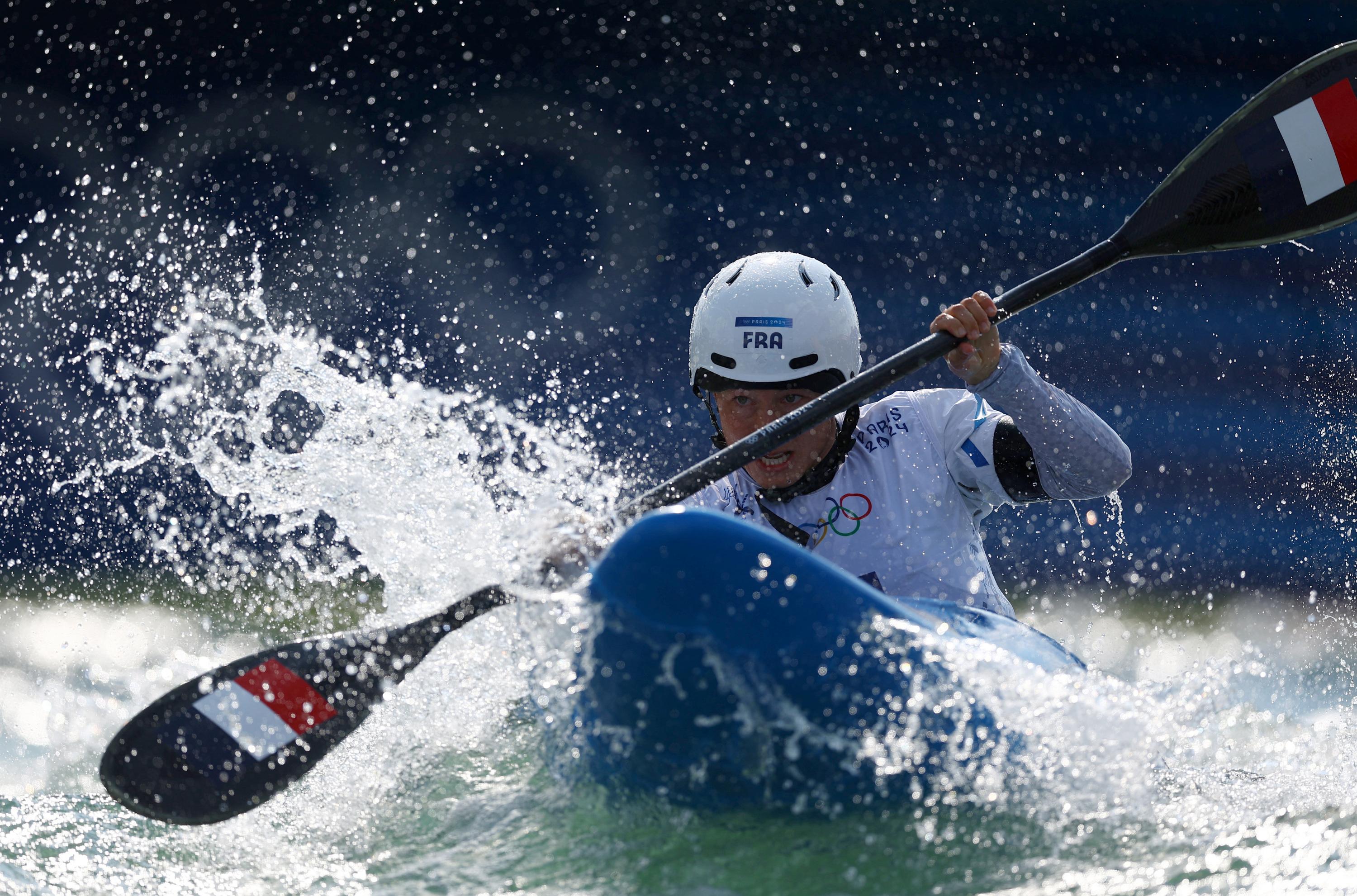 JO - Kayak cross: Camille Prigent et Anglèle Hug foncent en 8e de finale