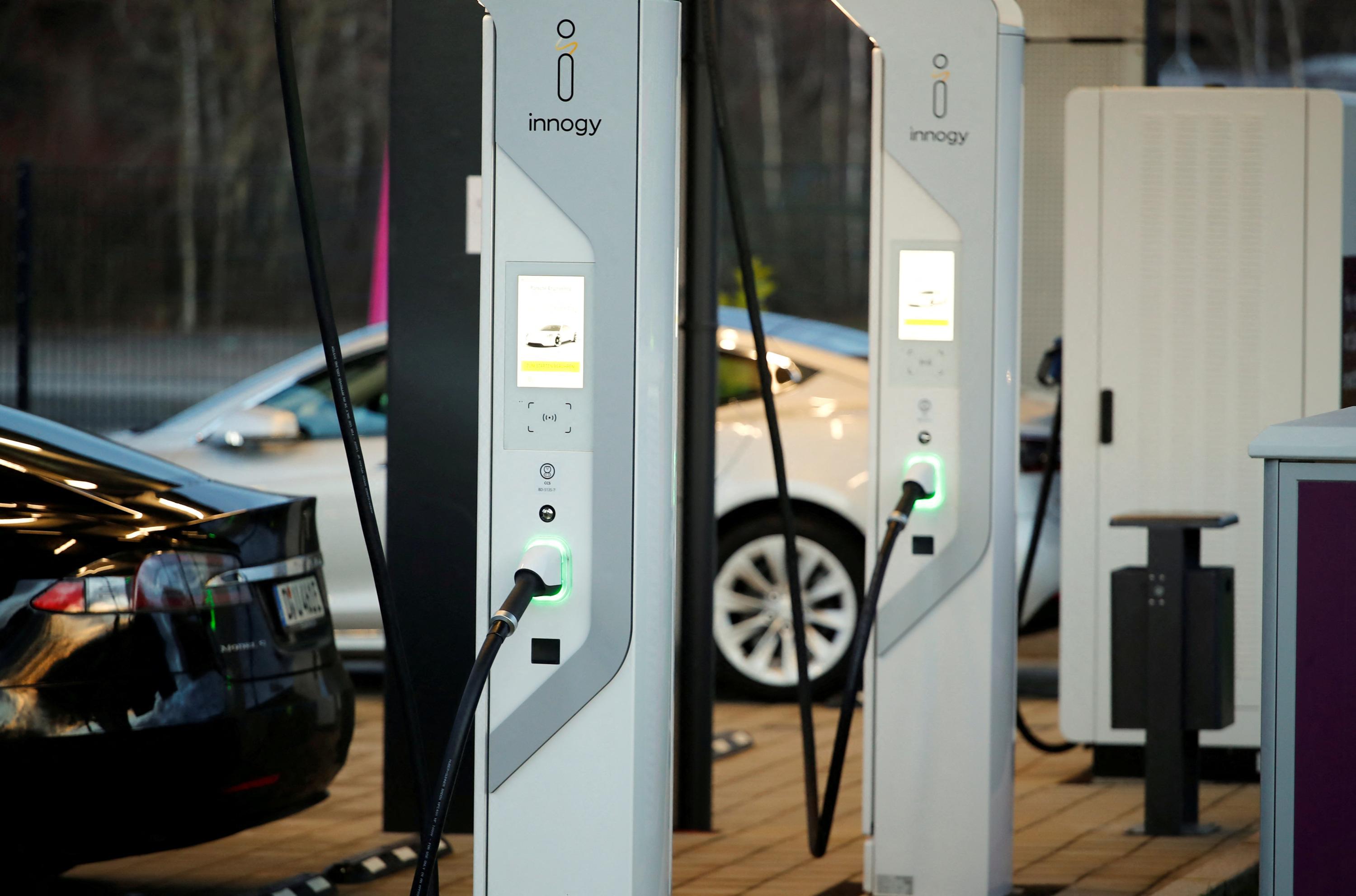 Plus d’une vente sur trois en juillet : l’électrification du marché auto français s’accélère