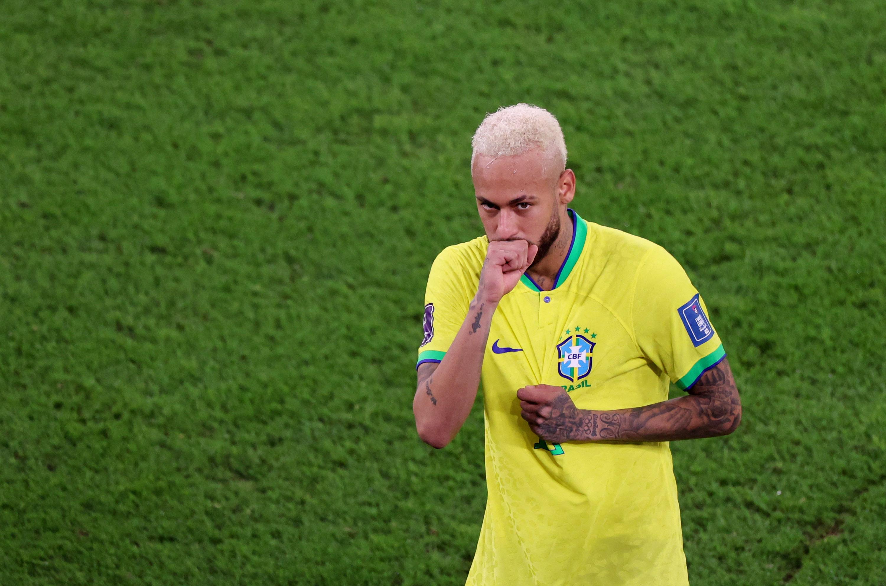 Coupe du monde : Neymar a «pleuré toute la nuit» après sa blessure