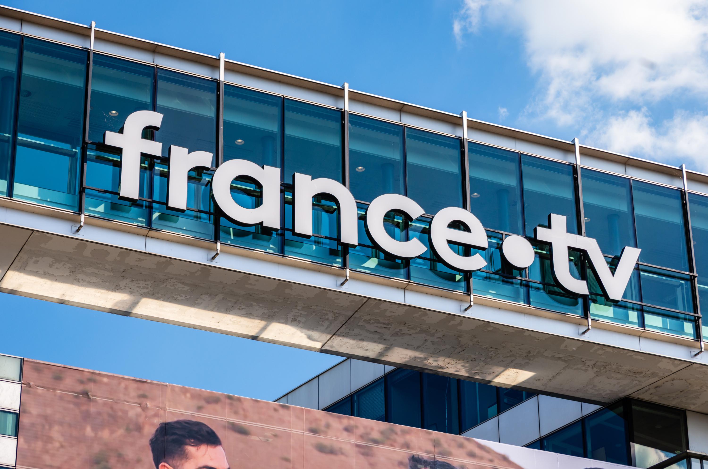 «L’équipe du 20 h du 18 octobre a failli et doit démissionner» : France Télévisions dans la tourmente après un reportage sur les violences de samedi thumbnail