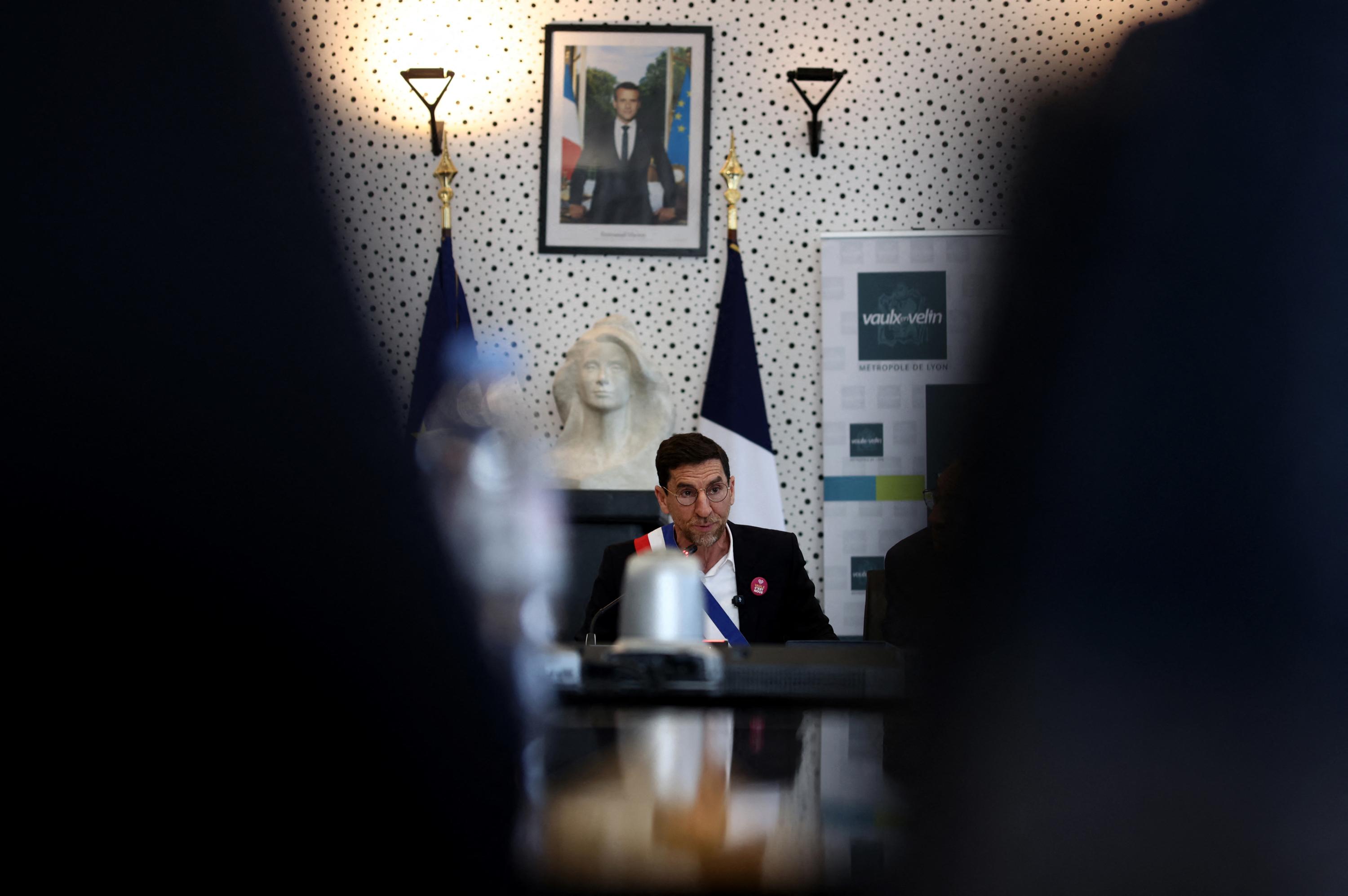 À Vaulx-en-Velin, la multiplication des vols de câbles d’éclairage public plonge la ville dans le noir