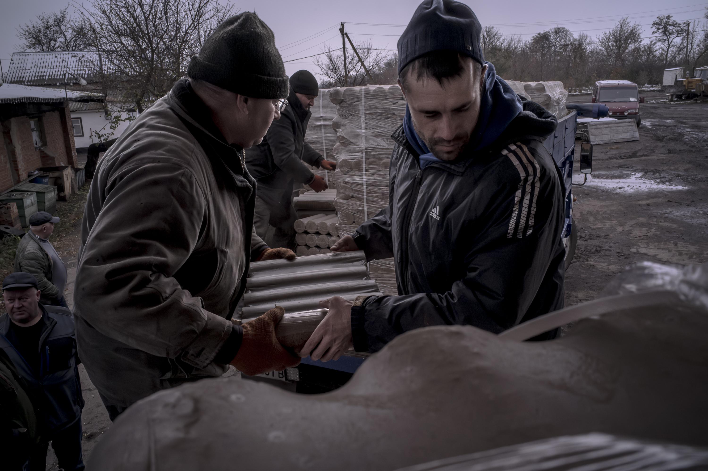 «J’ai prié pour des jours meilleurs mais maintenant, je ne sais plus quoi dire» : à Kharkiv, la peur de passer un hiver sans chauffage ni électricité