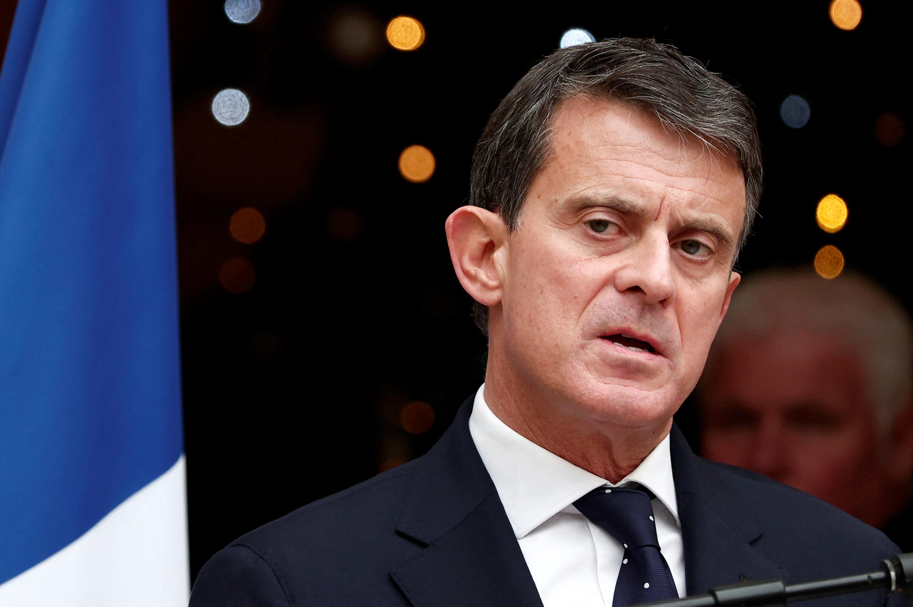 «Je ne réponds pas à ces misérables» : Manuel Valls interrogé sur les insultes qui le ciblent