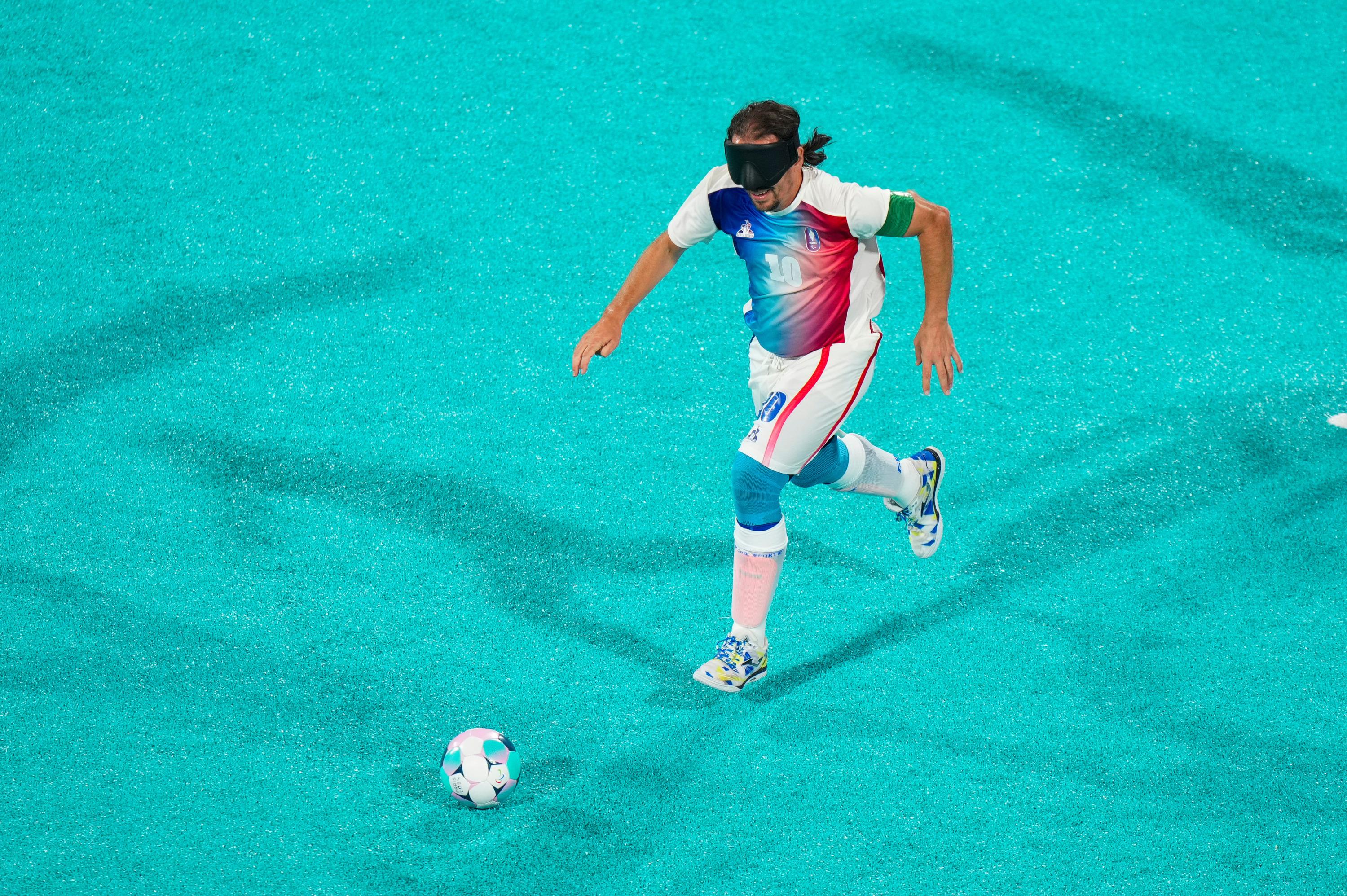 Frédéric Villeroux, «le Messi du cécifoot», inscrit un quadruplé d’anthologie face à l’Angleterre (en vidéo)
