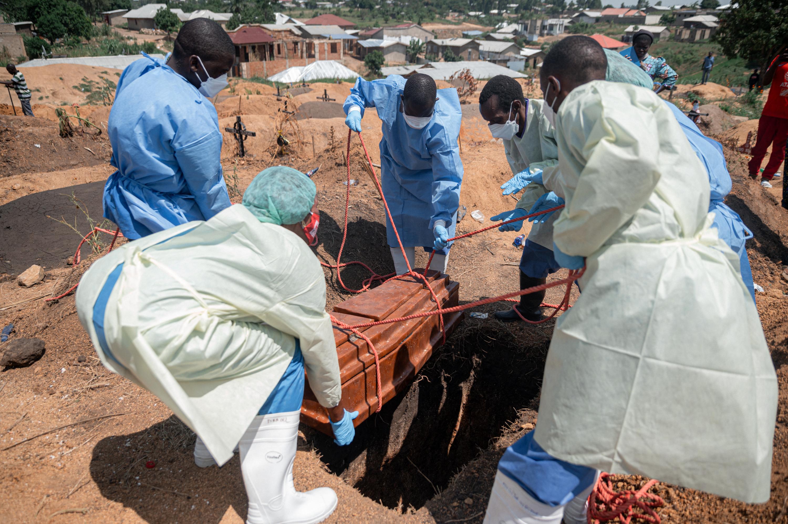 Ebola en RDC : six membres de la Croix-Rouge blessés la semaine dernière dans des attaques