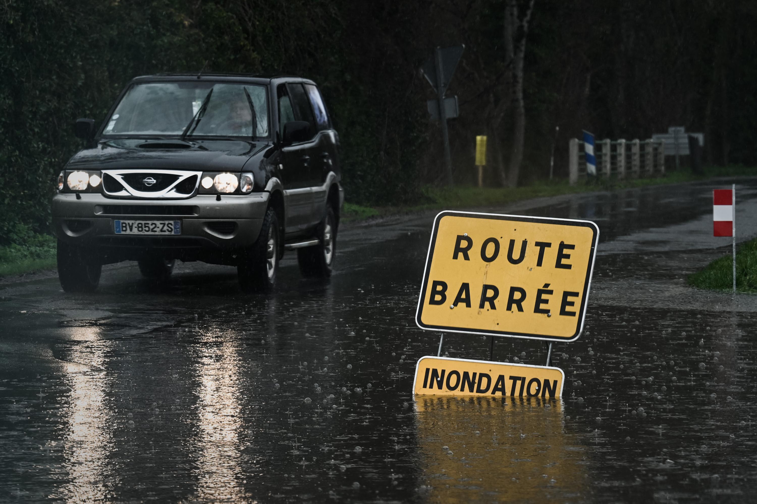 Des Inondations Dans Le Nord De La France La Seine Maritime Et L Ile De France Touchees