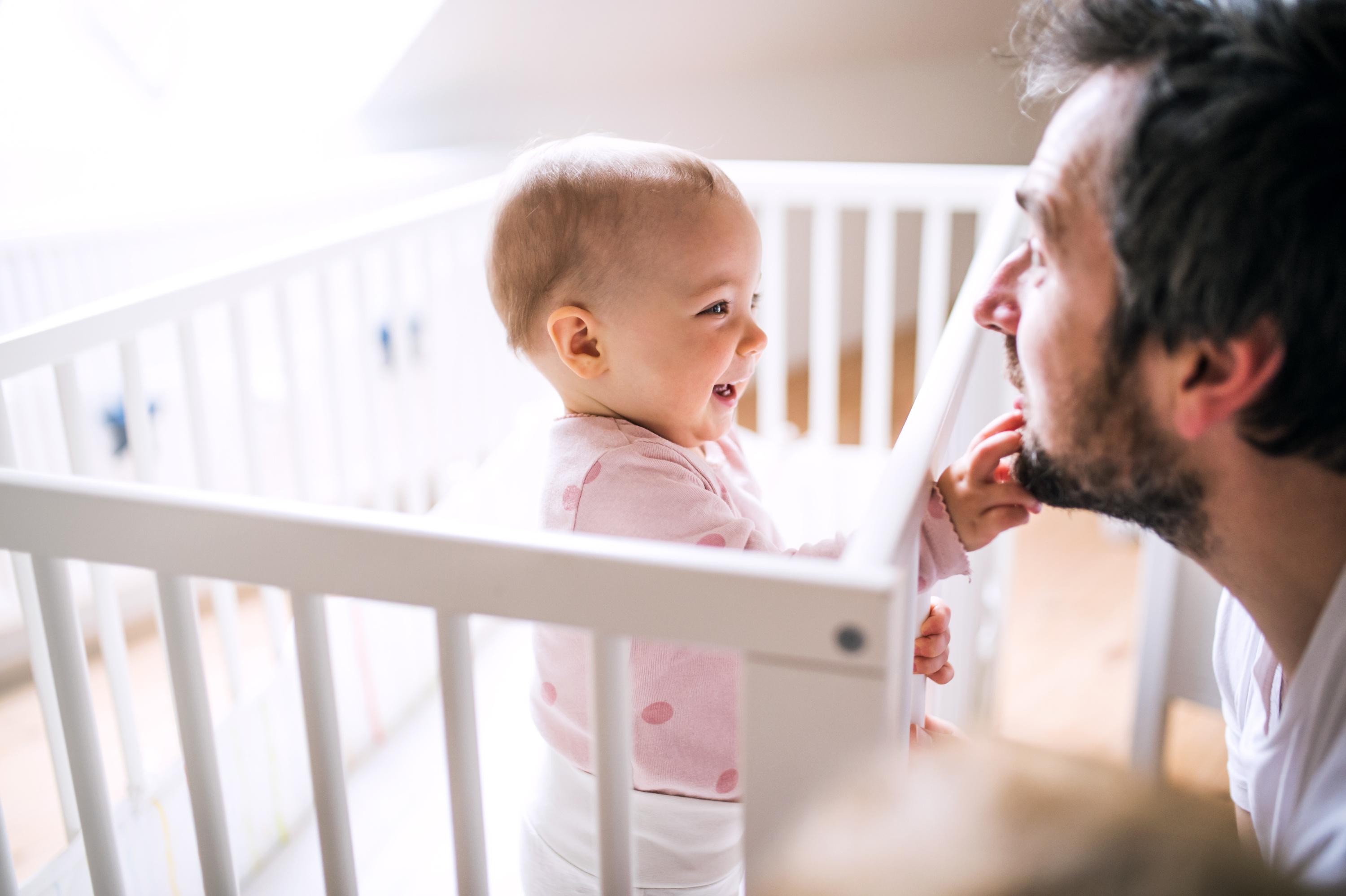 Moins de 1% des pères prennent un congé parental à temps plein