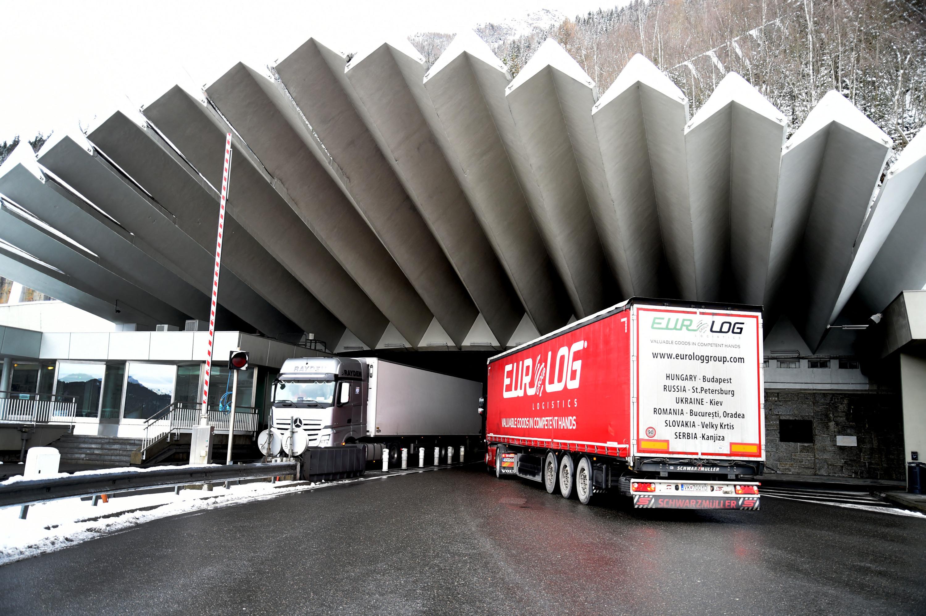 Le tunnel du Mont-Blanc rouvre ce lundi soir : quels impacts pour les voyageurs ?