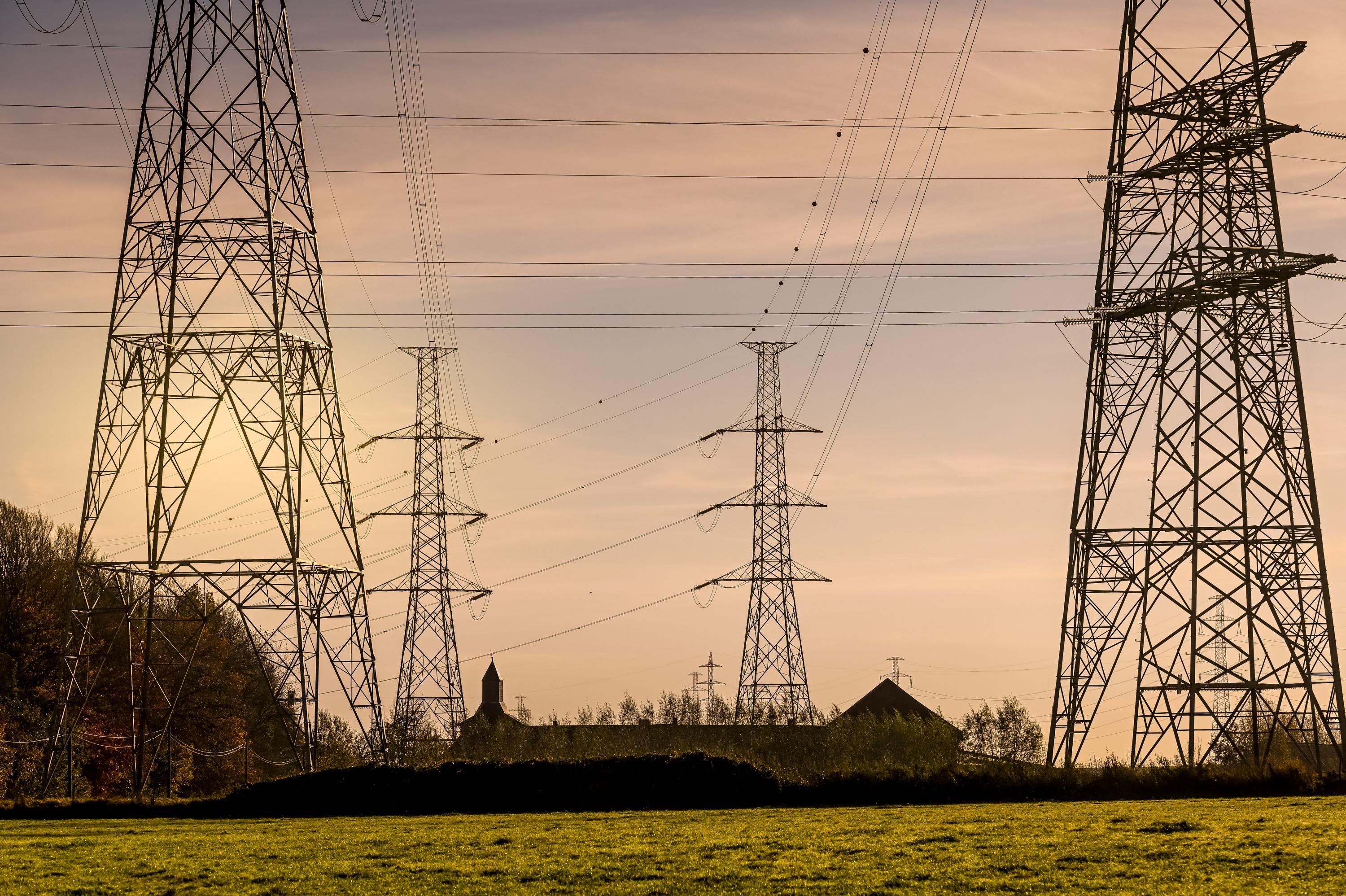 Près de 12.000 foyers encore privés d'électricité à cause de la tempête Floriane