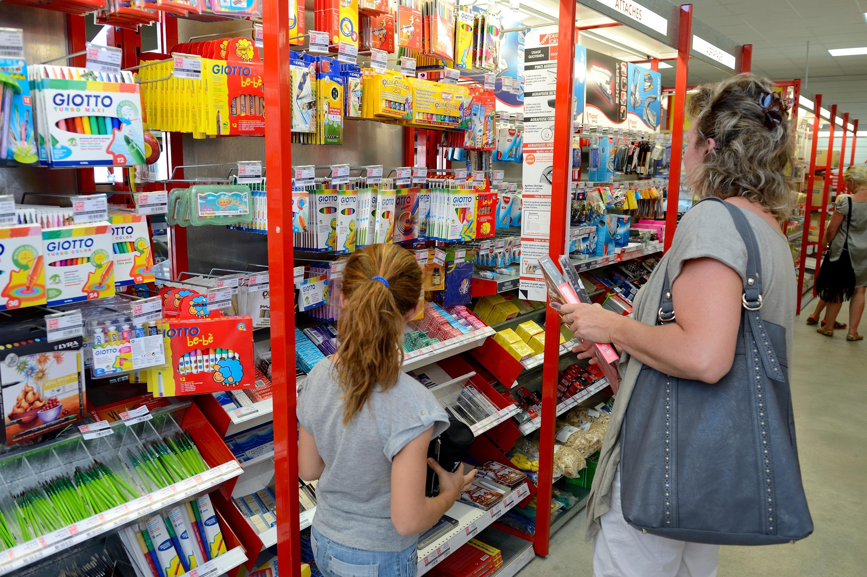 Le prix des fournitures scolaires baisse, selon Familles de France