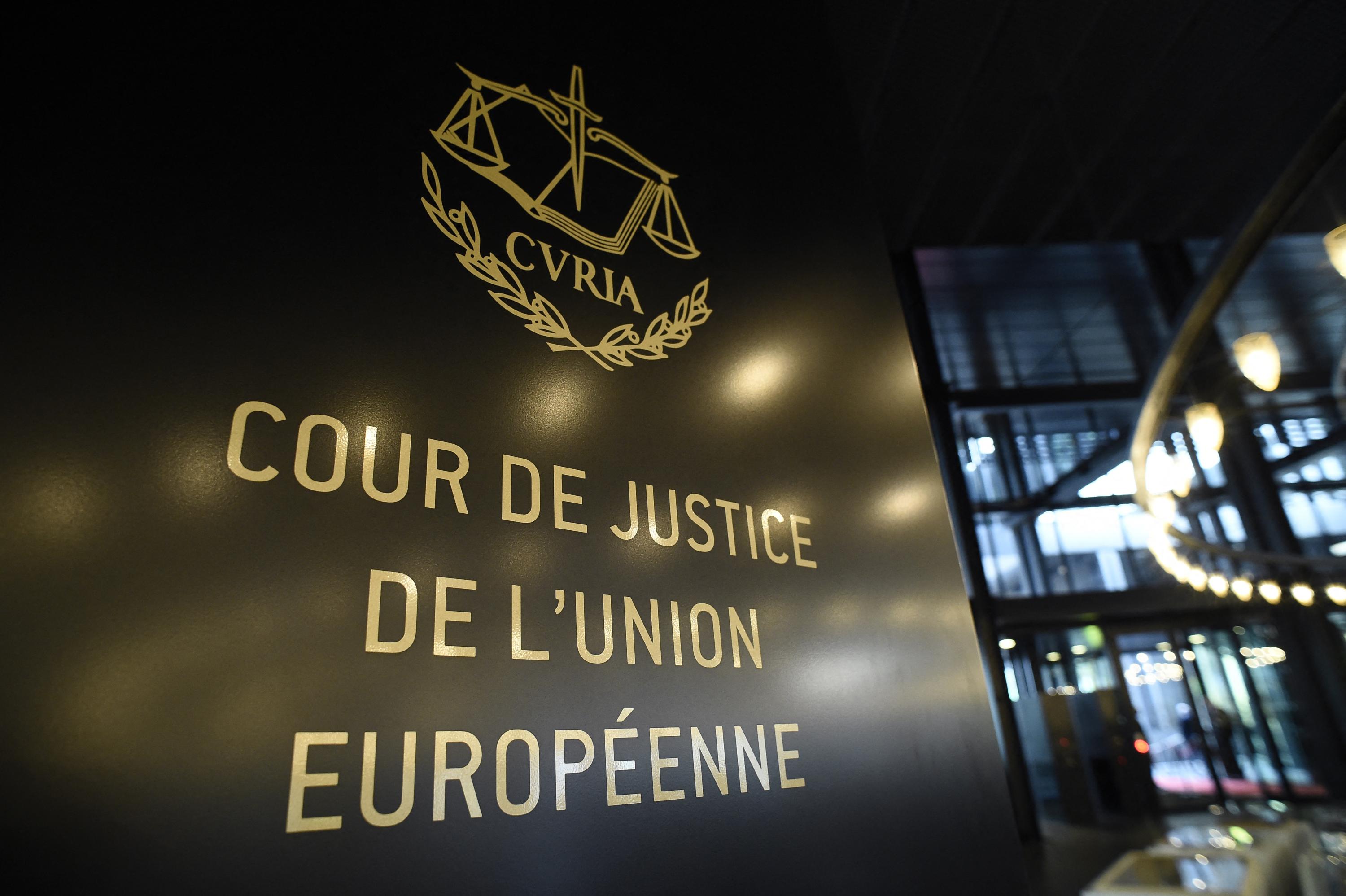 Comment la justice européenne a validé le transfert de vos données personnelles vers les États-Unis