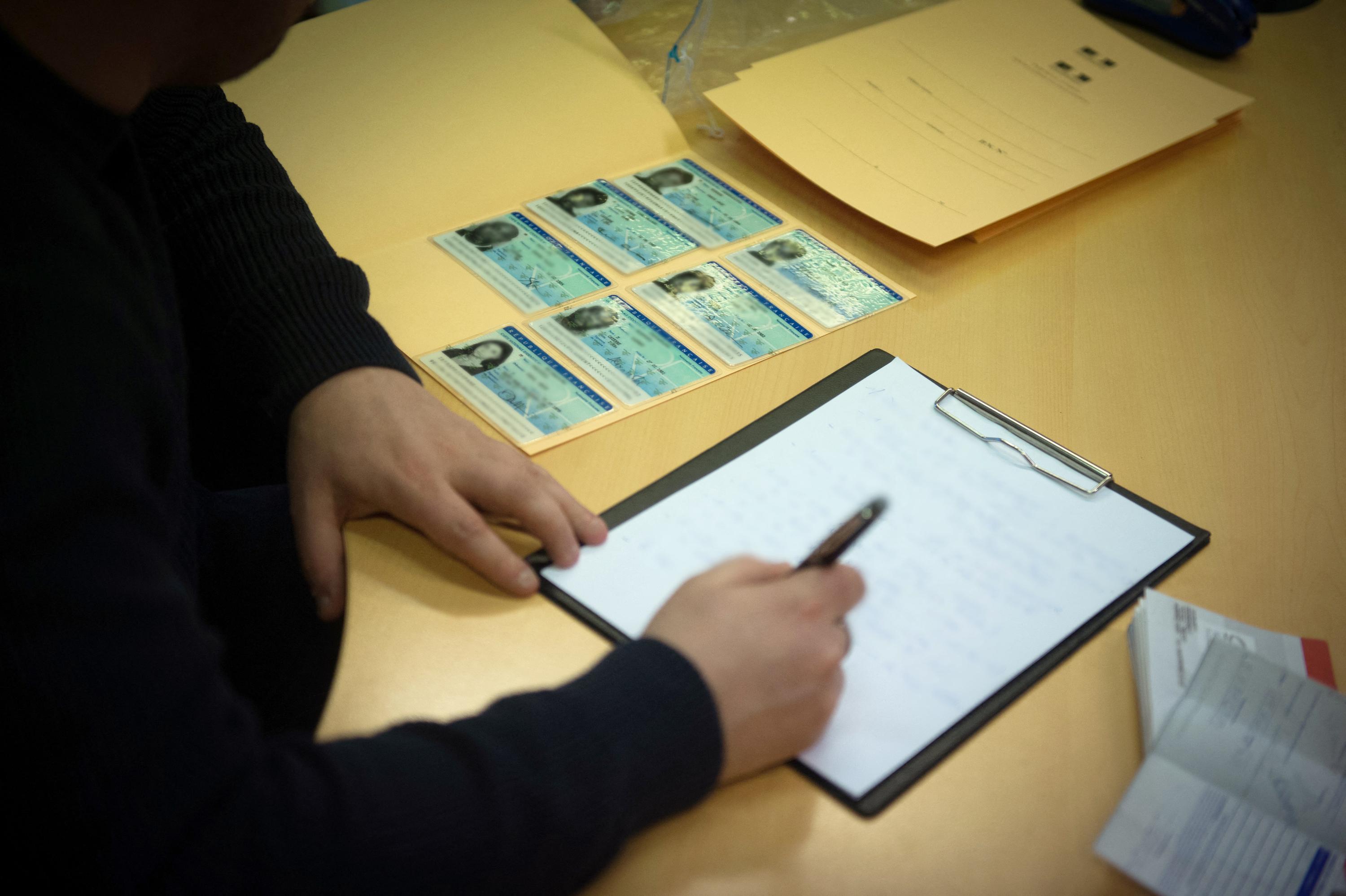 Record Surge in Residence Permits in France in 2025 Highlights Shifting Immigration Trends