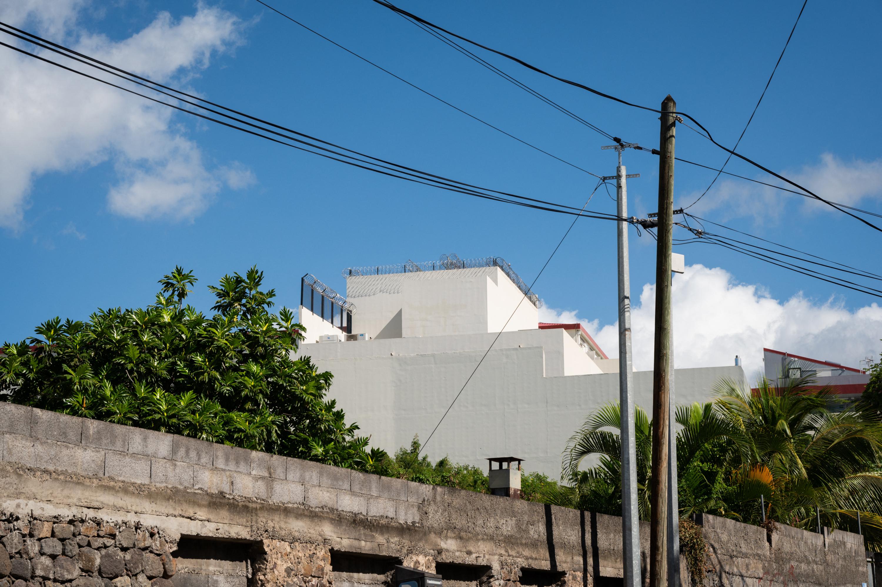 Guadeloupe : jusqu'à 5 ans de prison pour les auteurs d'un pillage pendant des émeutes en 2021