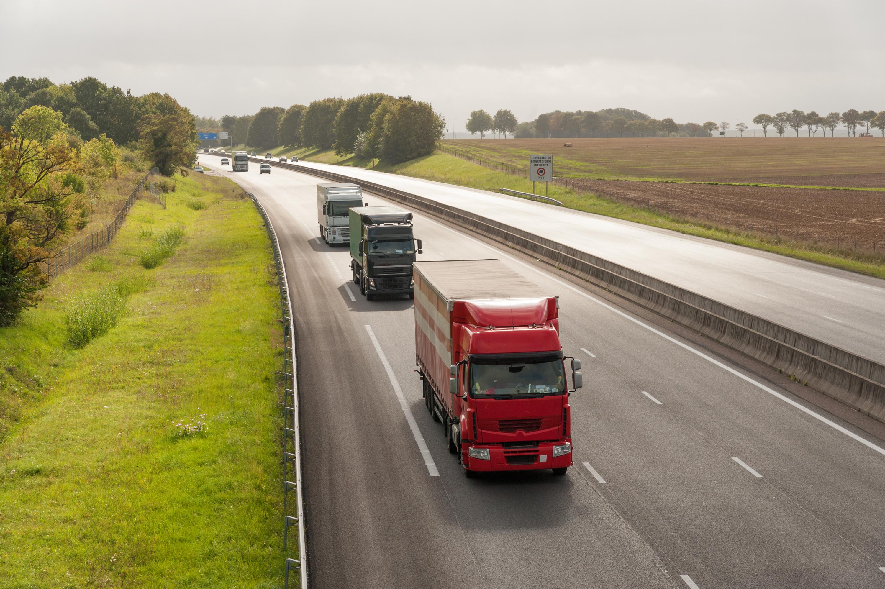 Carburants : les aides aux transporteurs routiers finalement prolongées jusqu’à fin août