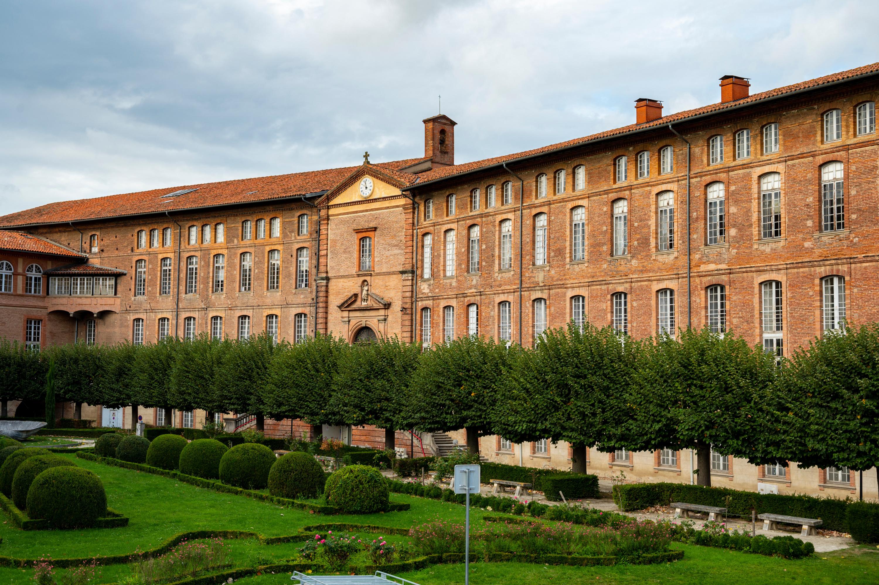 CHU de Toulouse : cinq fœtus découverts dans un conteneur poubelle de la morgue