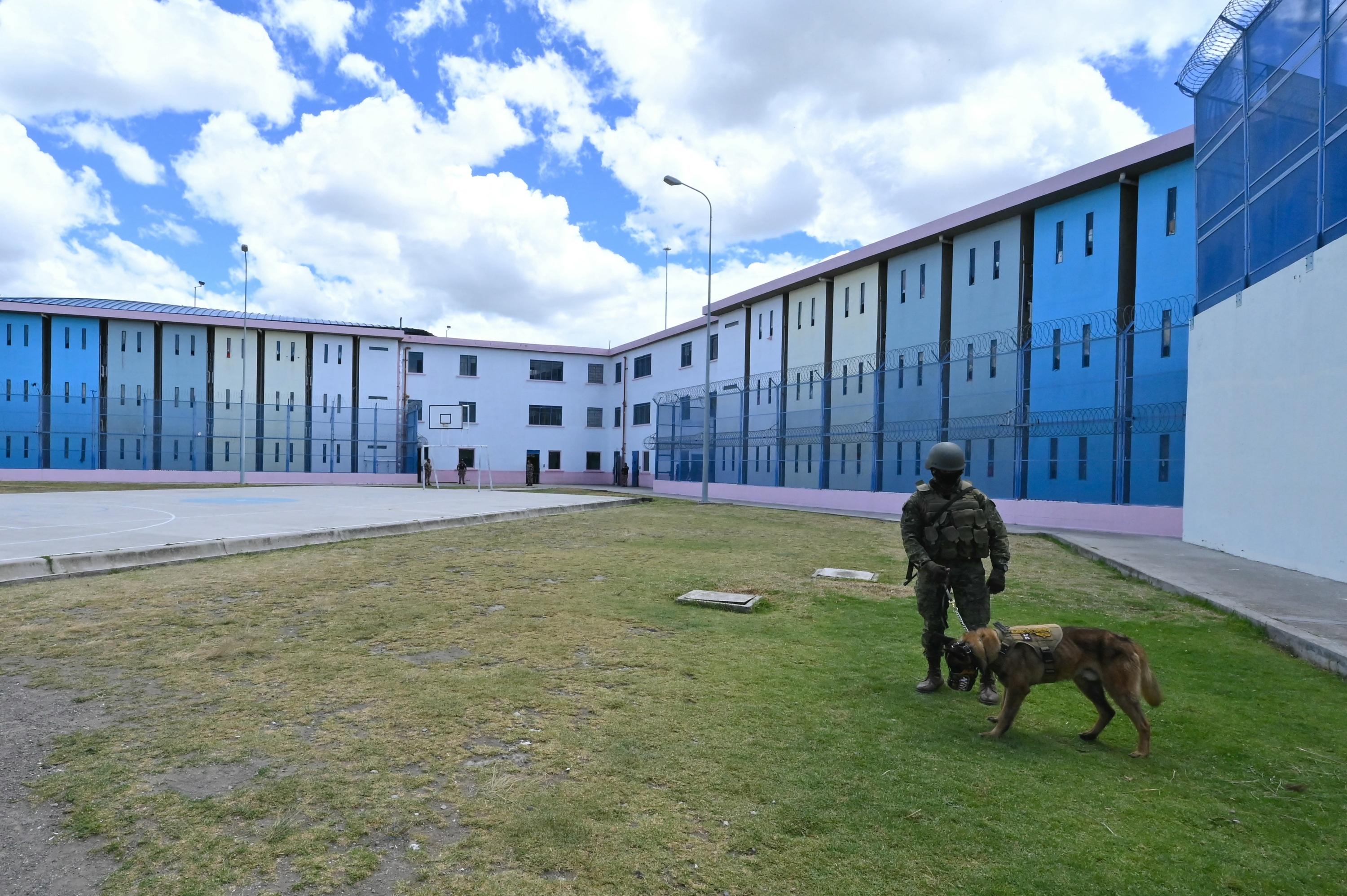 Équateur : huit détenus tués lors de mutineries dans des prisons