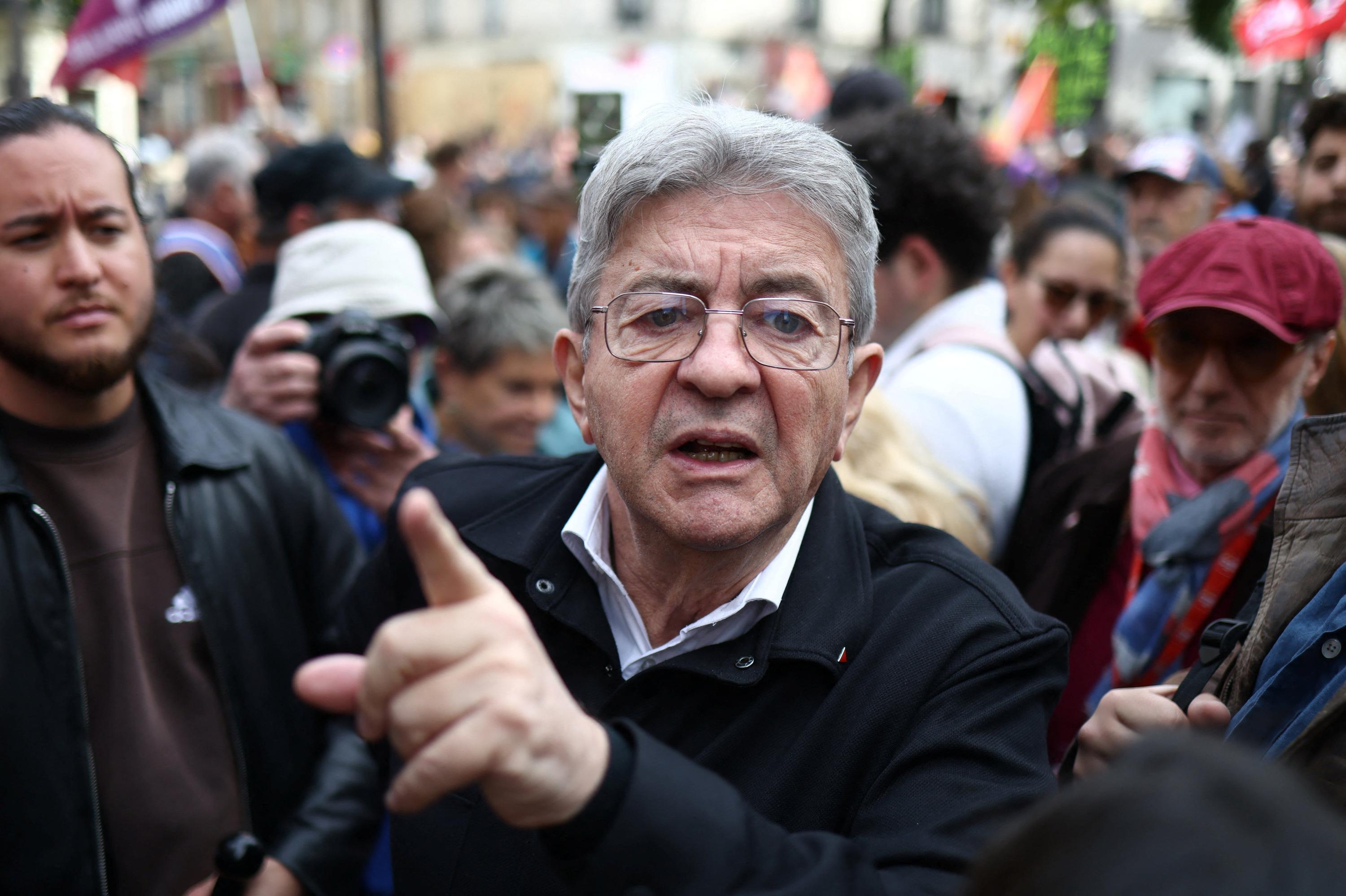 Gouvernement Lecornu : Mélenchon (Lfi) Moque Un «Cortège De Revenants, Vallaud (Ps) Dénonce L’«Obstination» Des Macronistes